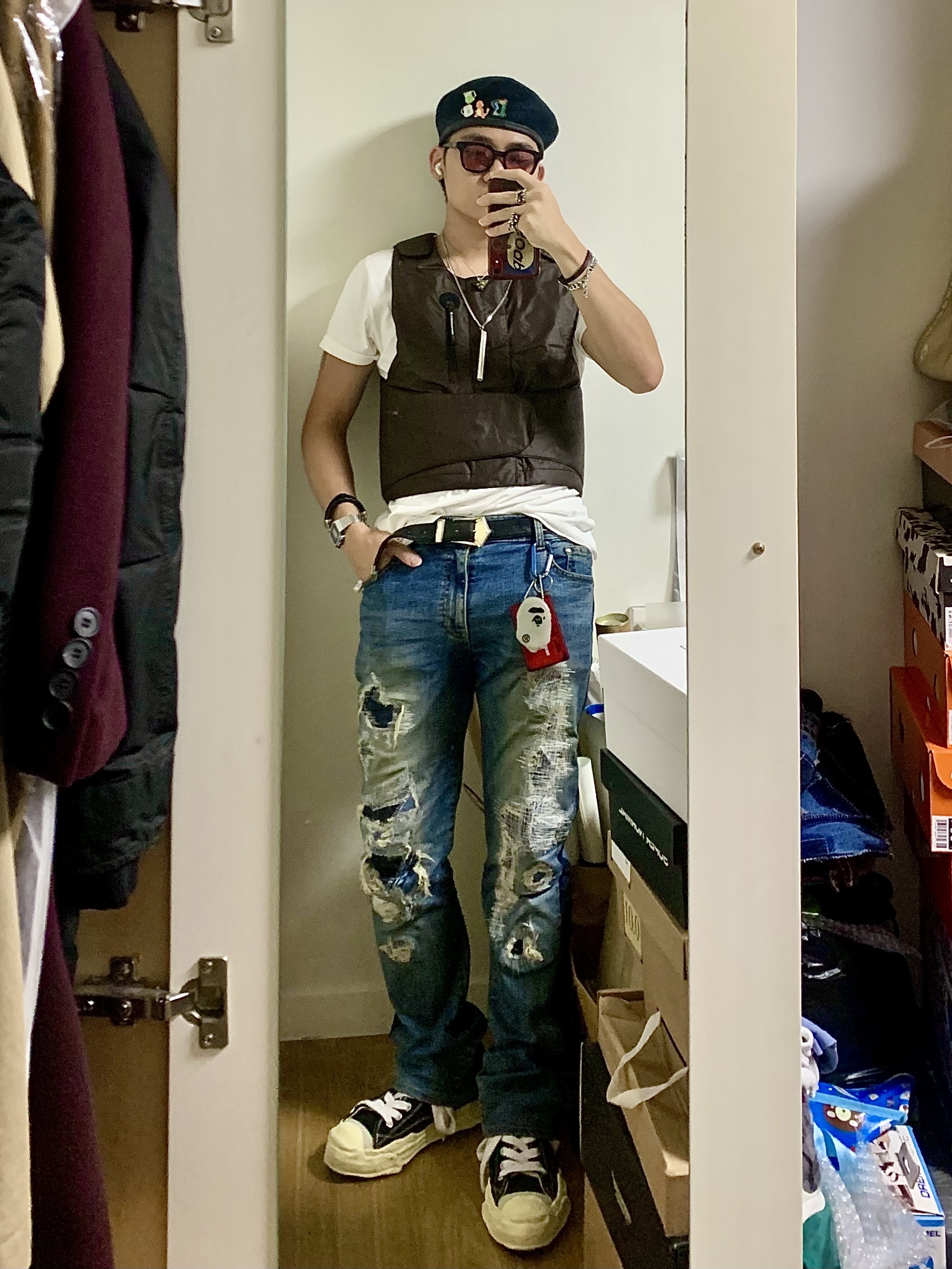 Maison Mihara Yasuhiro Hank VL OG Sole Canvas Low-top Sneakers Black, Nike x Travis Scott NRG BH Vest Velvet Brown - US/EU 착용 스타일