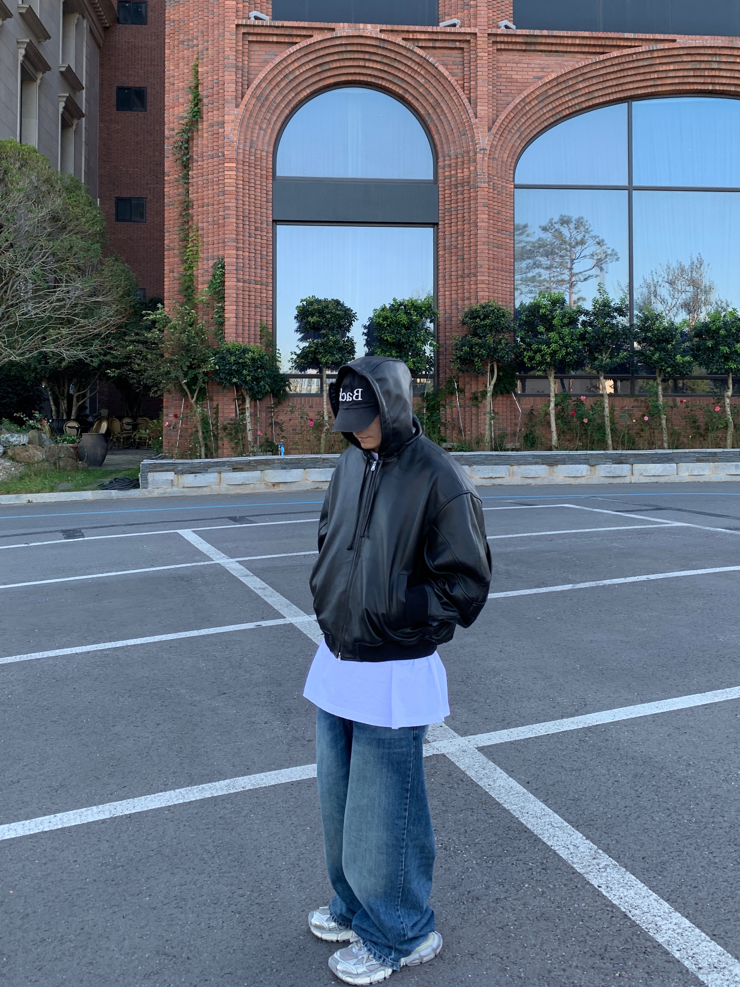 Balenciaga 3XL Sneakers Light Beige 착용 스타일 - 1