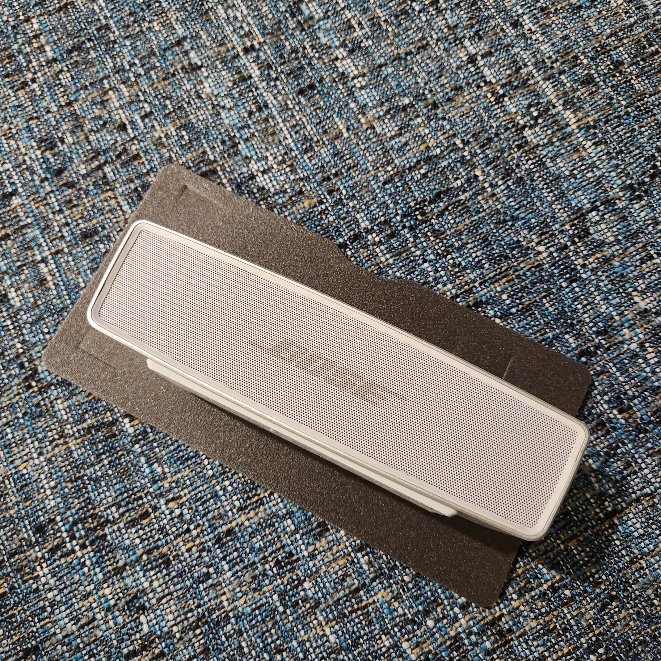 BOSE Soundlink Mini II SE Luxe Silver (Korean Ver.) 착용 스타일