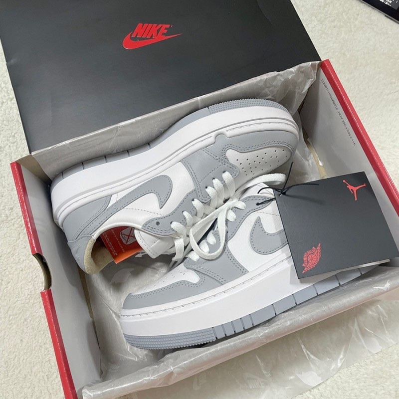 (W) Jordan 1 Elevate Low White and Wolf Grey 착용 스타일 - 1