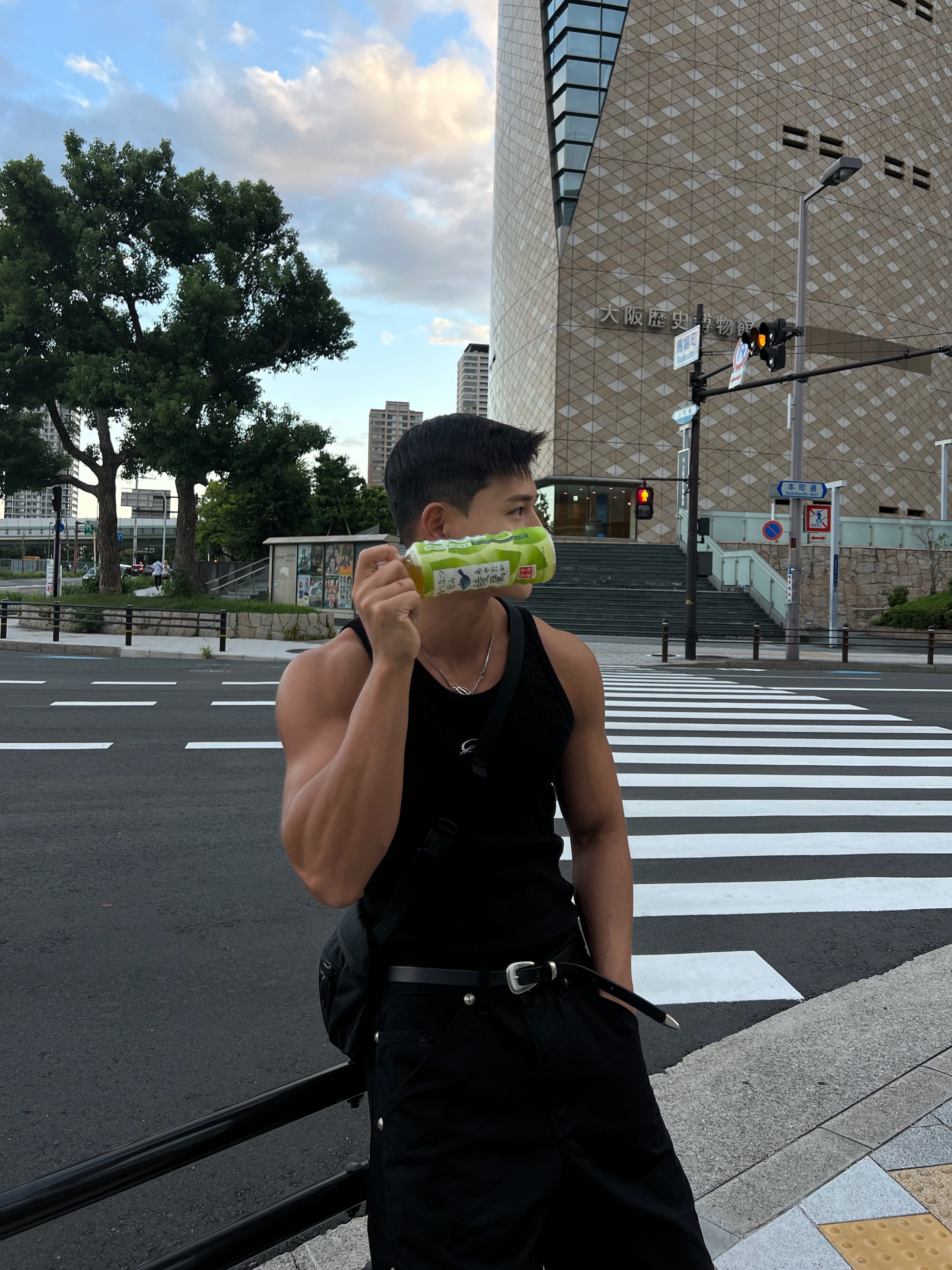 Nike x Ambush Air Adjust Force SP Black and Psychic Purple, Arc'teryx Mantis 2 Waistpack Black 착용 스타일 - 4
