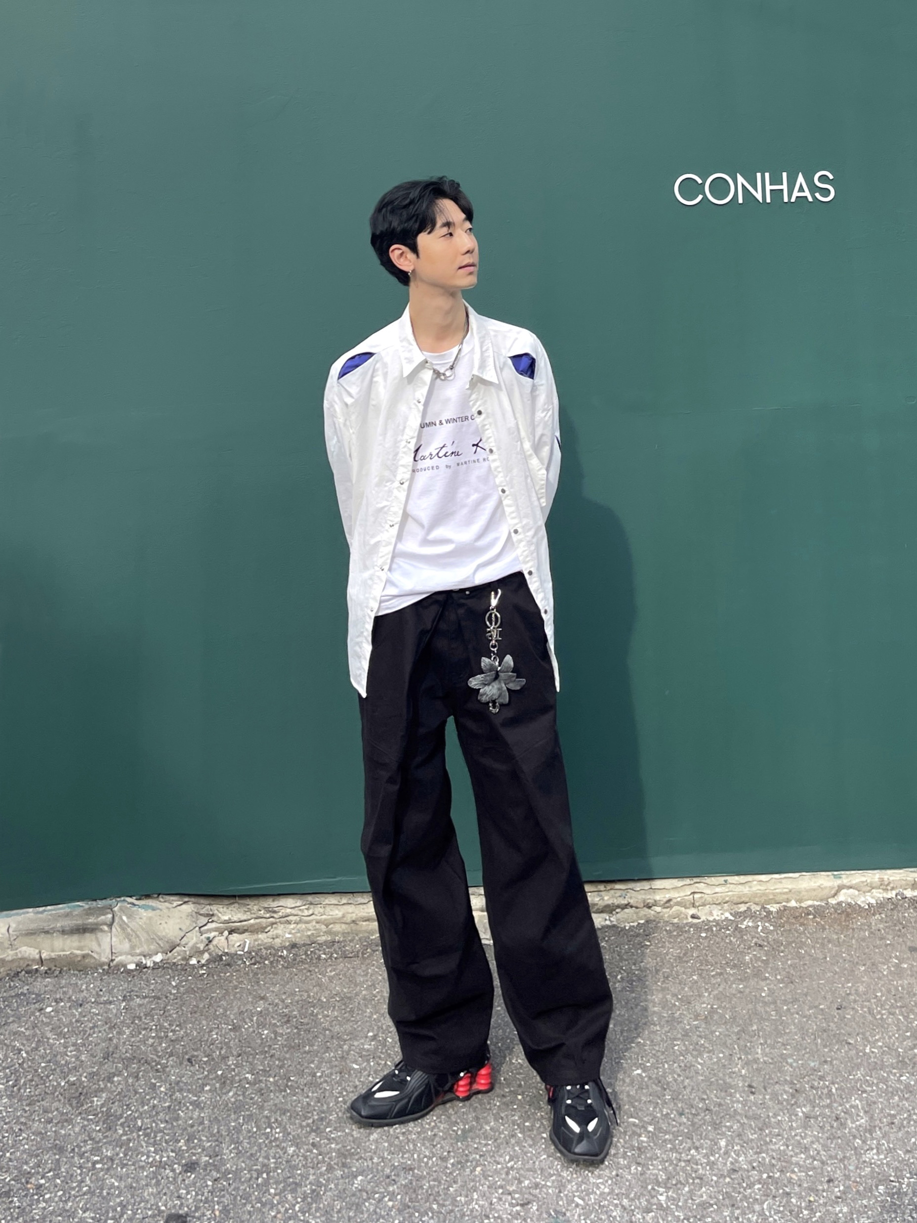Nike x Martine Rose Shox MR4 Black, Martine Rose Classic Short Sleeve T-Shirt White 착용 스타일 - 4
