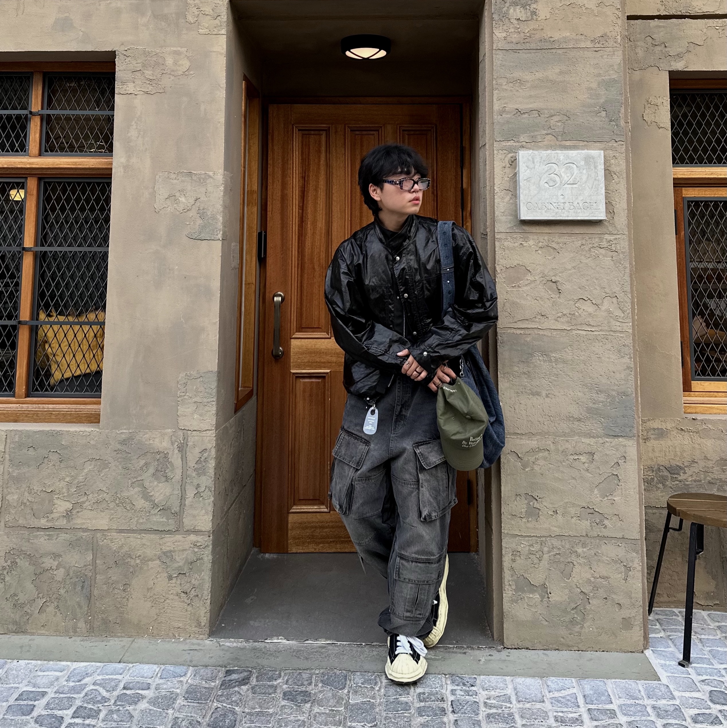 Maison Mihara Yasuhiro Blakey VL OG Sole Canvas Low-top Sneakers Black 착용 스타일 - 1