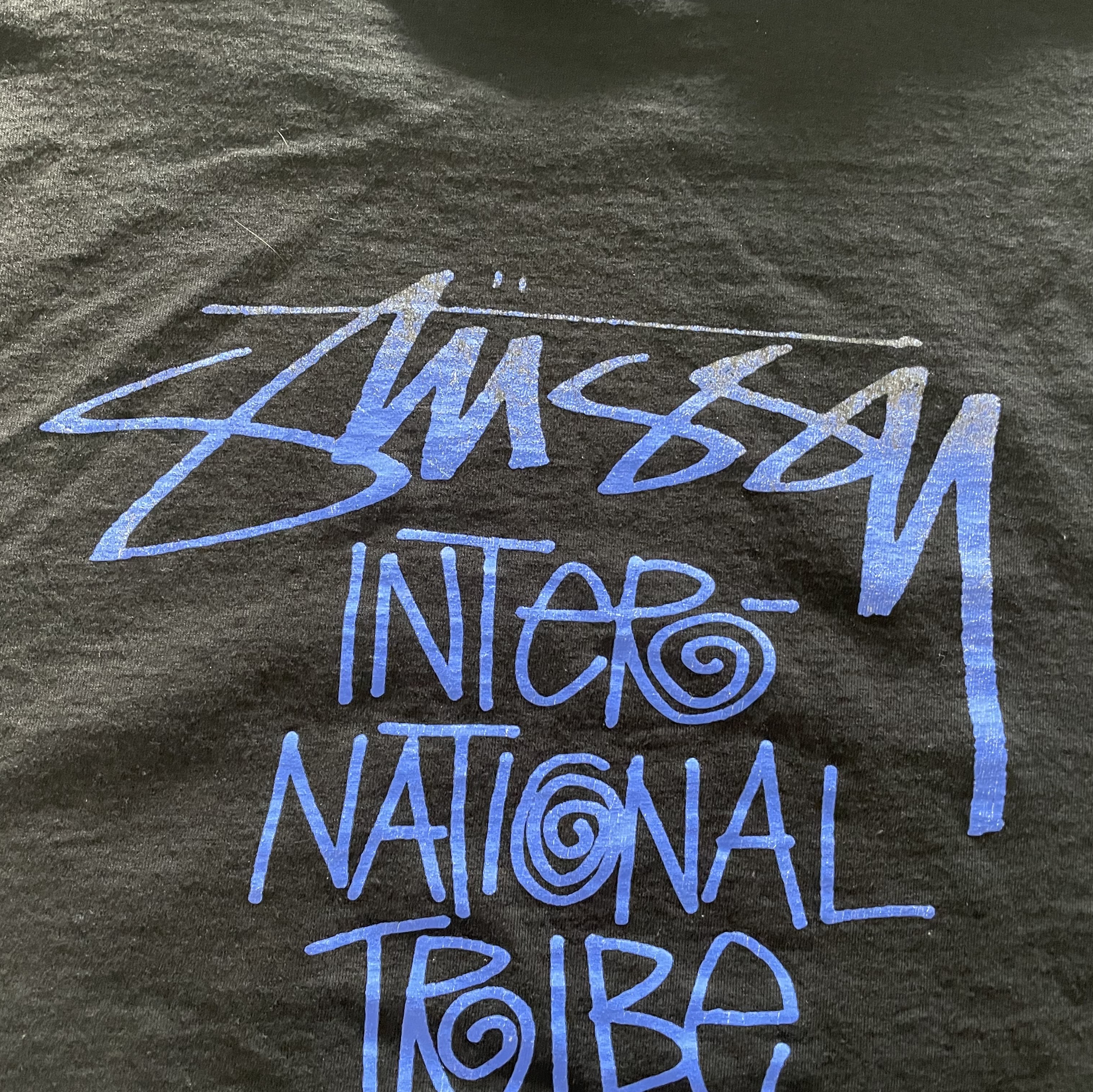 Stussy Tribe Stack T-Shirt Black 착용 스타일 - 1