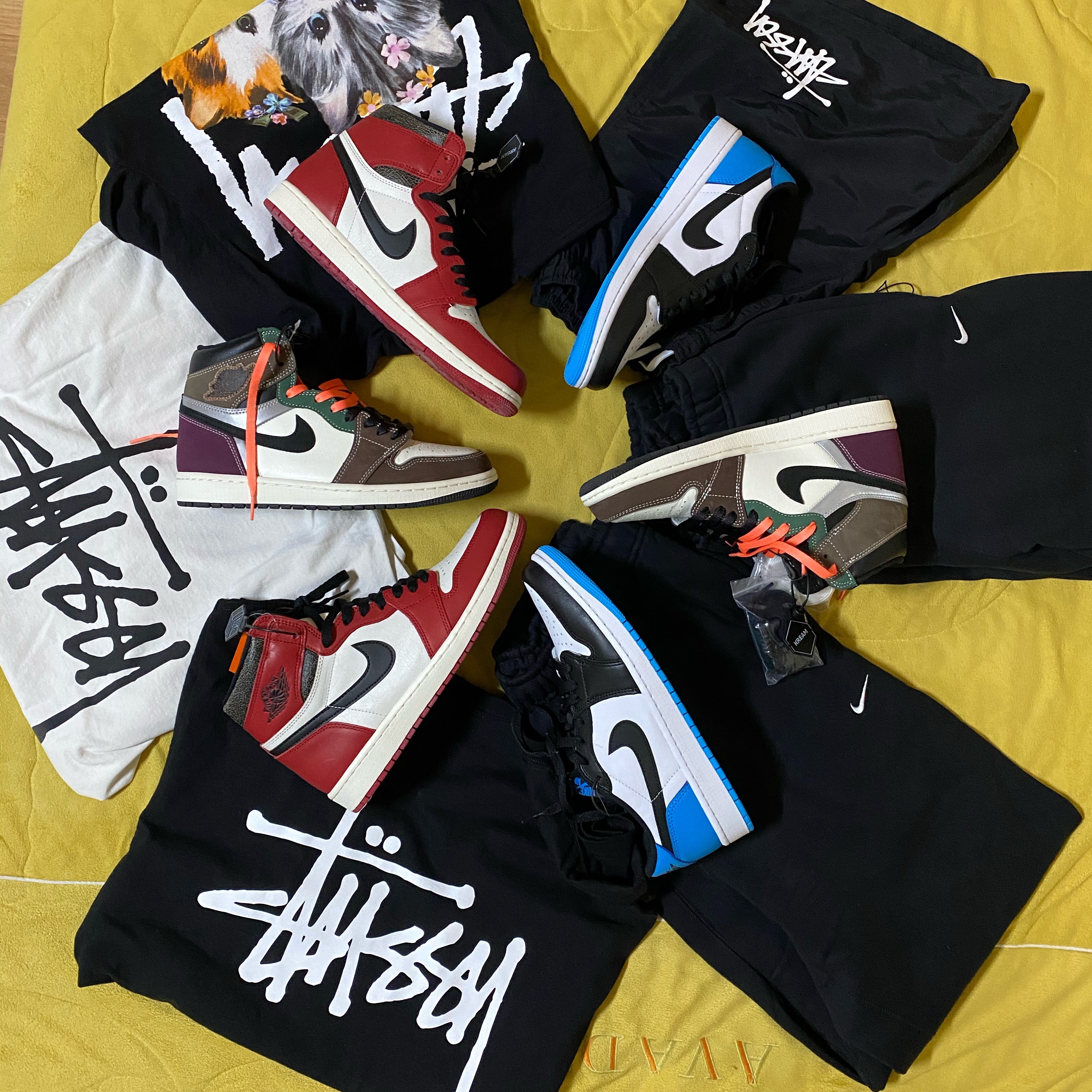Jordan 1 Retro High OG Chicago 2022, Nike NRG Solo Swoosh Fleece Pants Black White - Asia 착용 스타일
