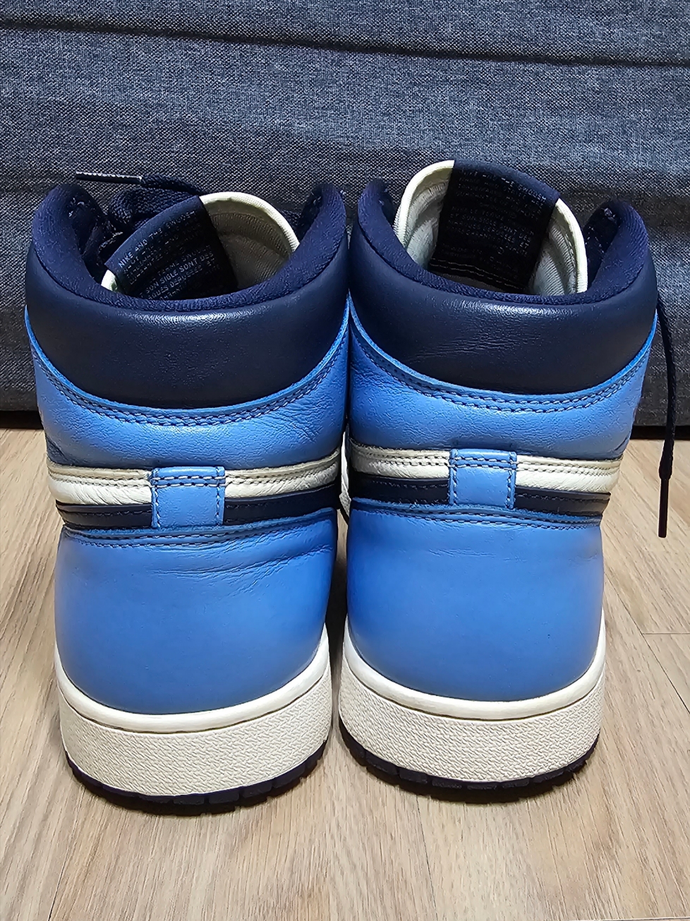 Jordan 1 Retro High Obsidian UNC 착용 스타일 - 2