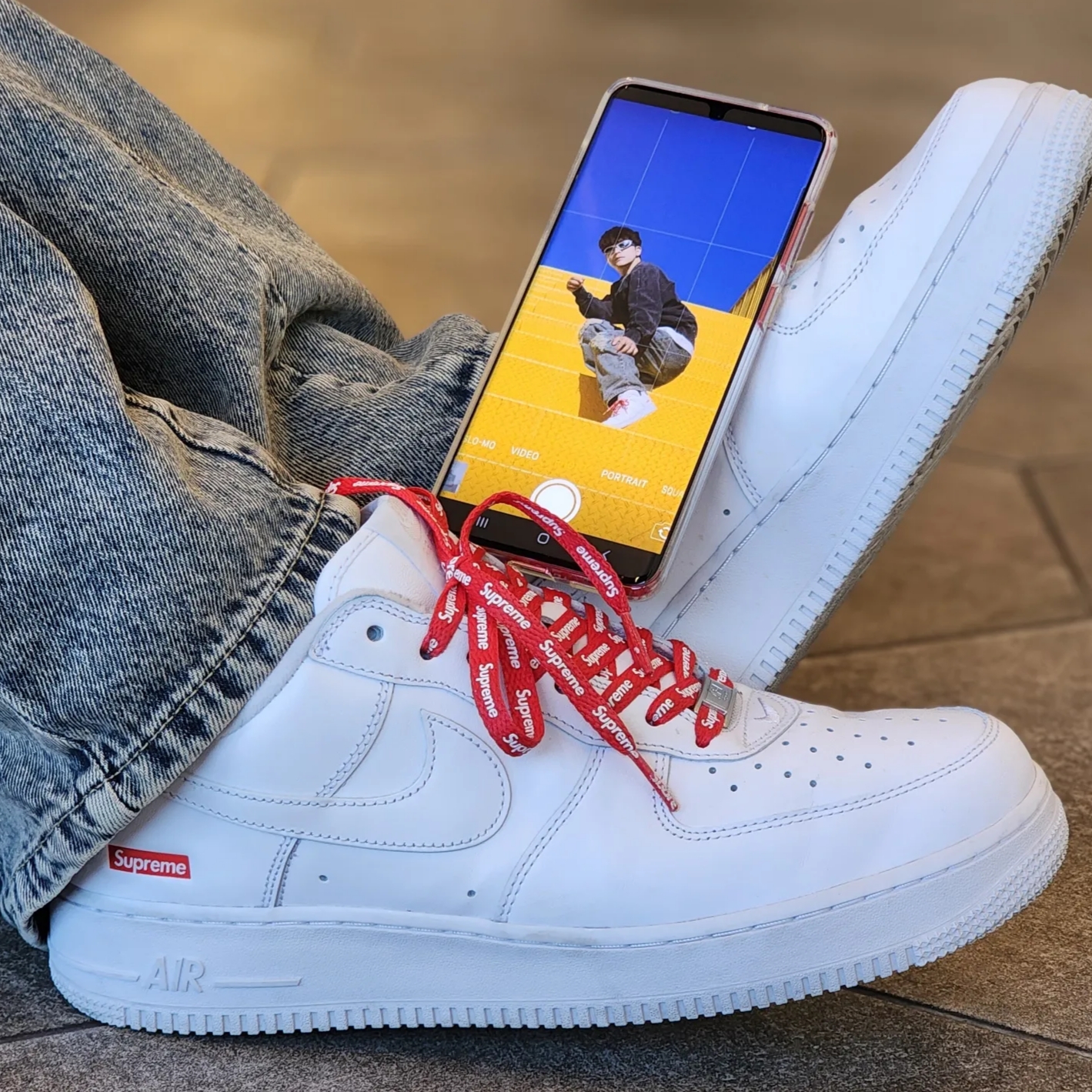 Nike x Supreme Air Force 1 Low White 착용 스타일 - 2