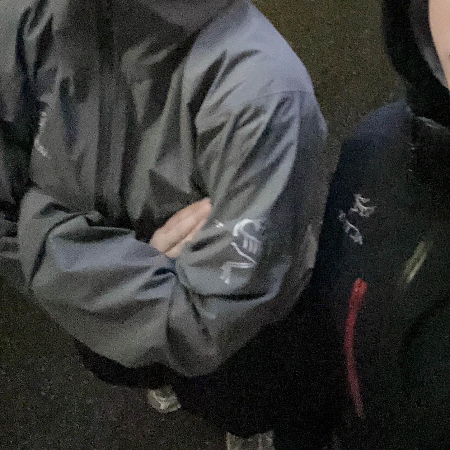 Arc'teryx x Beams Zeta SL Jacket Grey, Arc'teryx Beta LT Jacket Black 착용 스타일 - 2