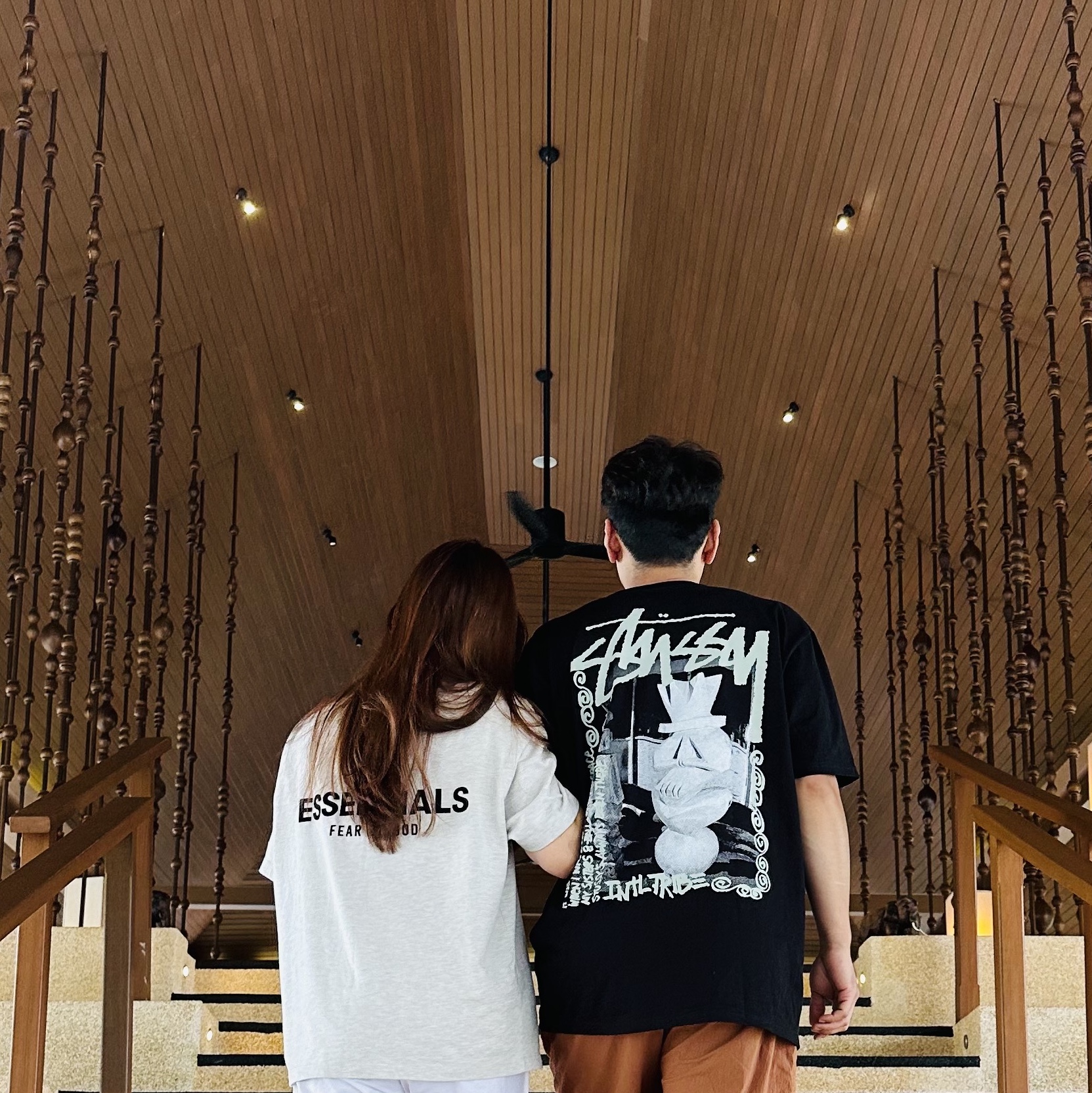 Stussy Landin T-Shirt Black, Essentials The Core Collection T-Shirt Light Oatmeal 착용 스타일