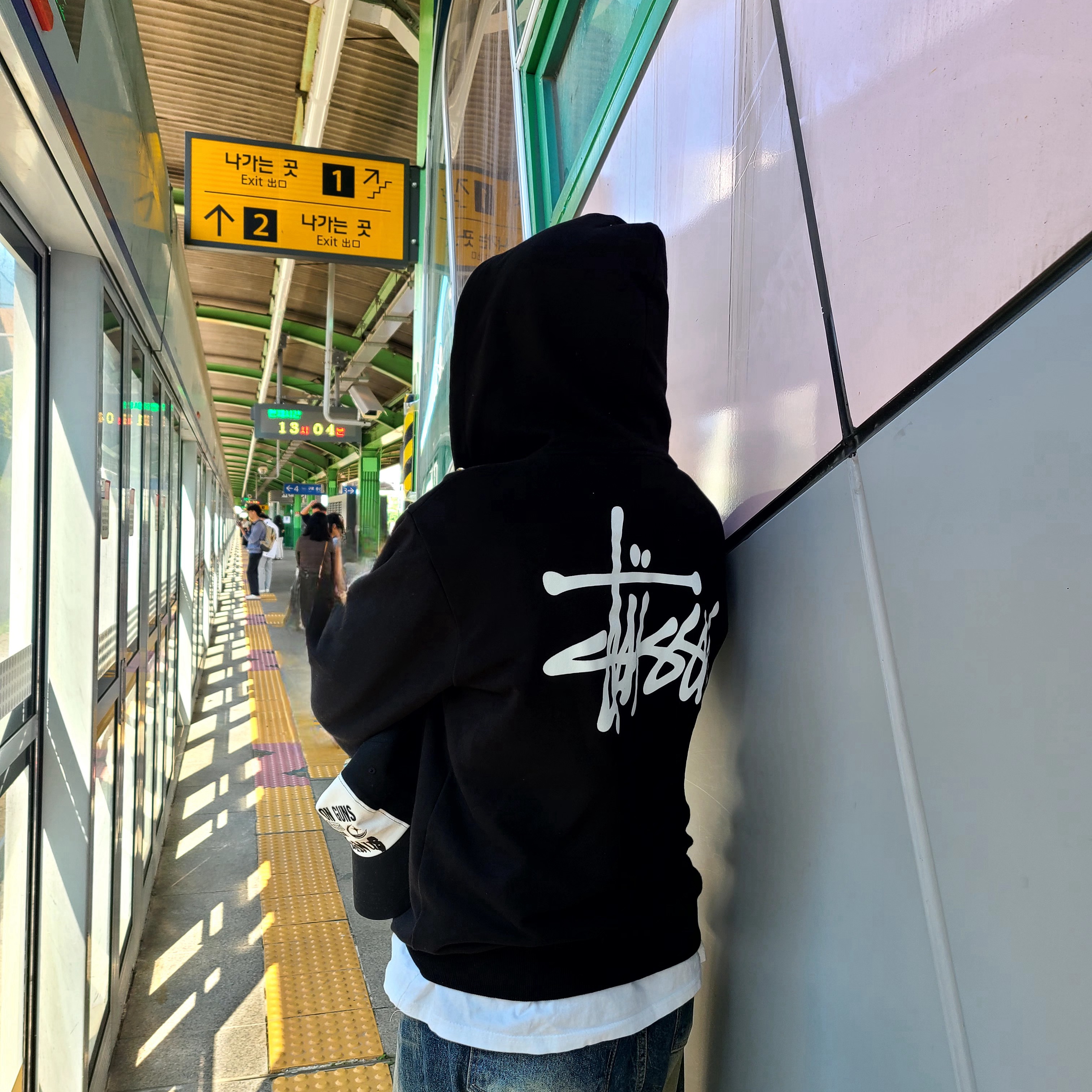 Stussy Basic Stussy Zip Hoodie Black 2023 착용 스타일