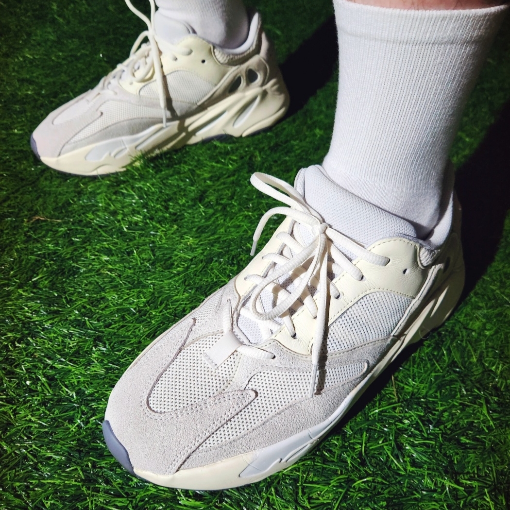 Adidas Yeezy Boost 700 Analog 2019 착용 스타일 - 4