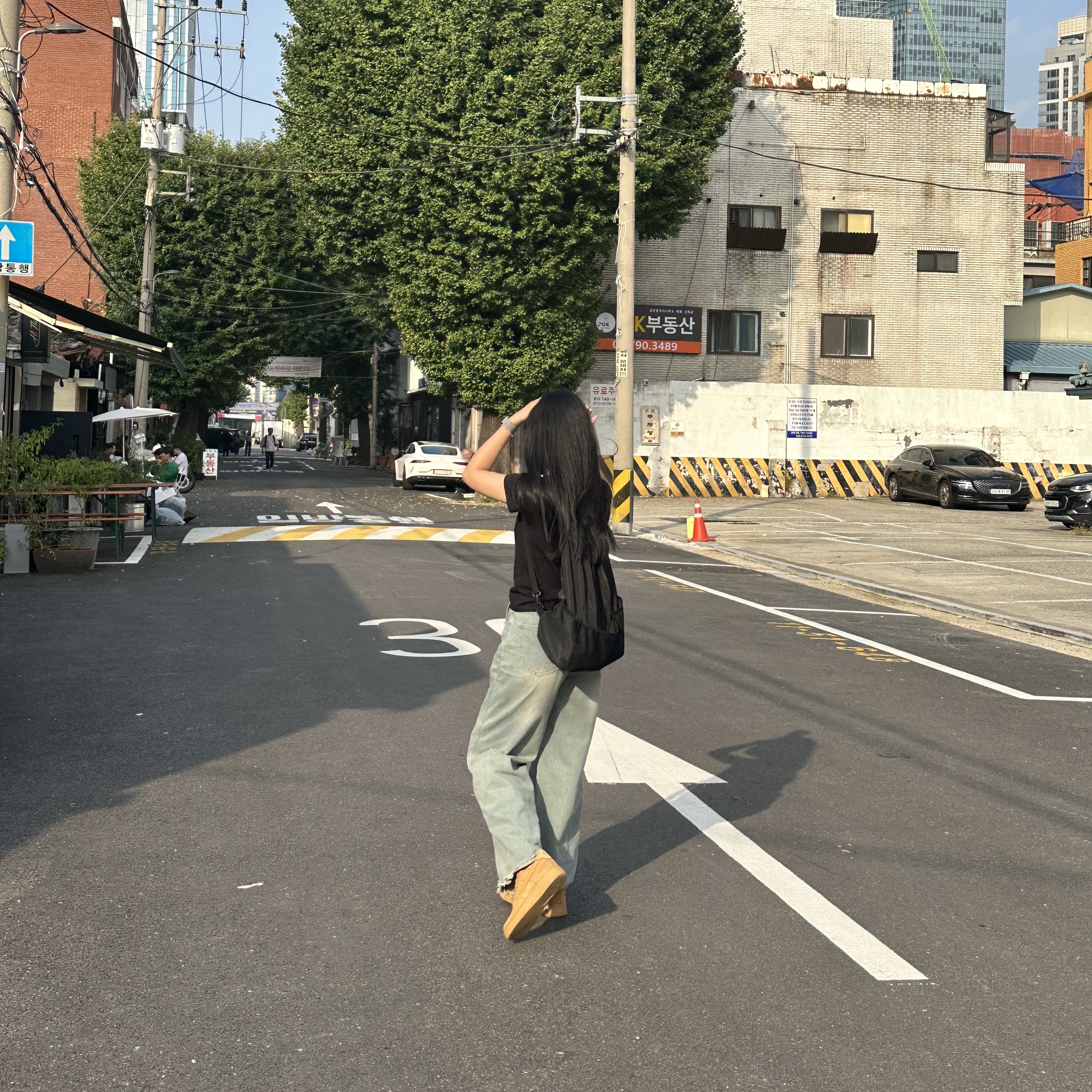 Nike Air Force 1 '07 WB Flax 착용 스타일