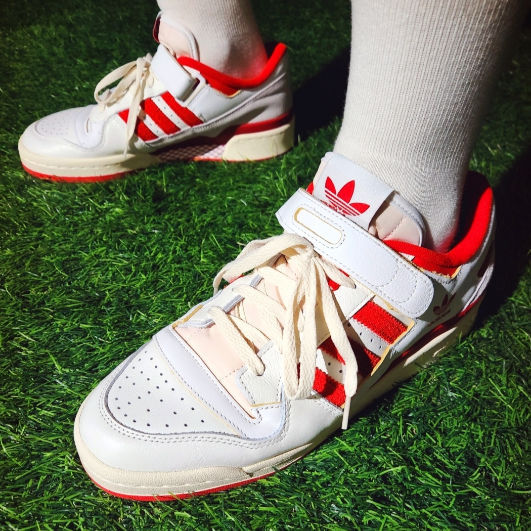 Adidas Forum 84 Low Team Power Red 착용 스타일 - 4