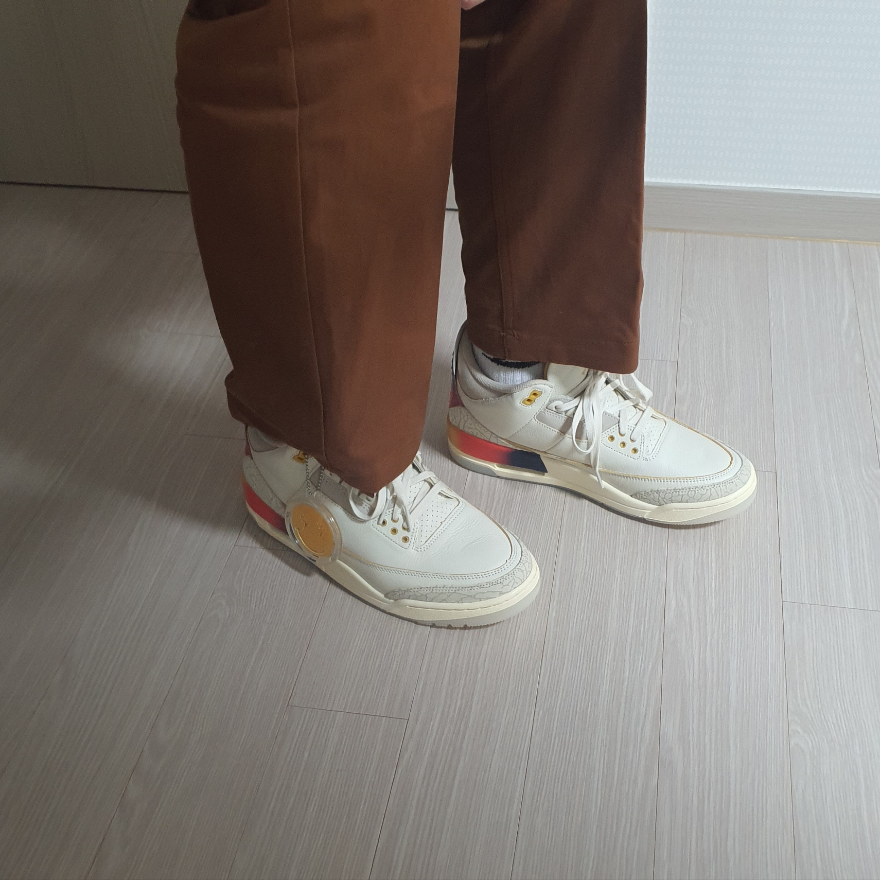 Jordan 3 x J Balvin Retro SP Sunset 착용 스타일