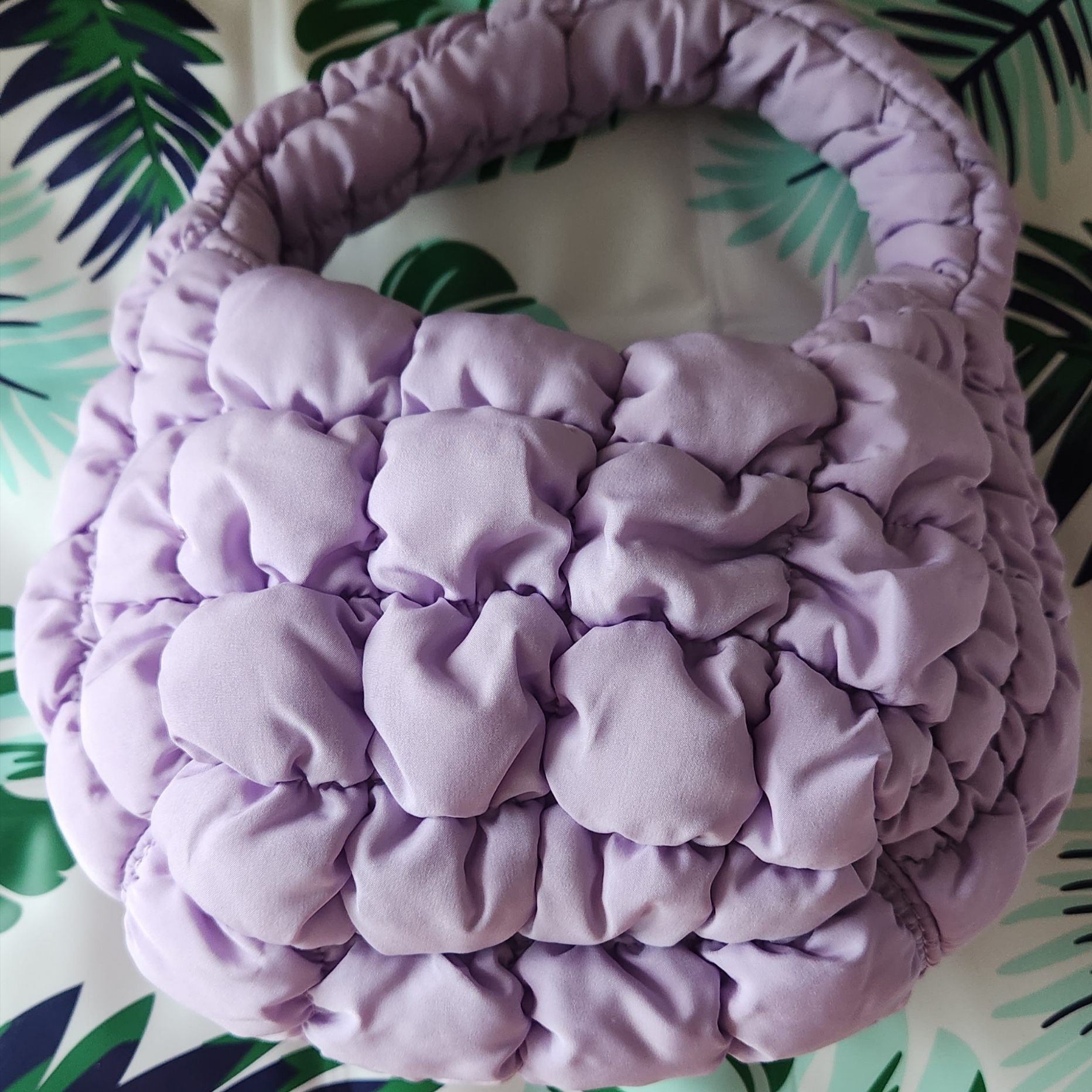 COS Quilted Micro Bag Purple 착용 스타일