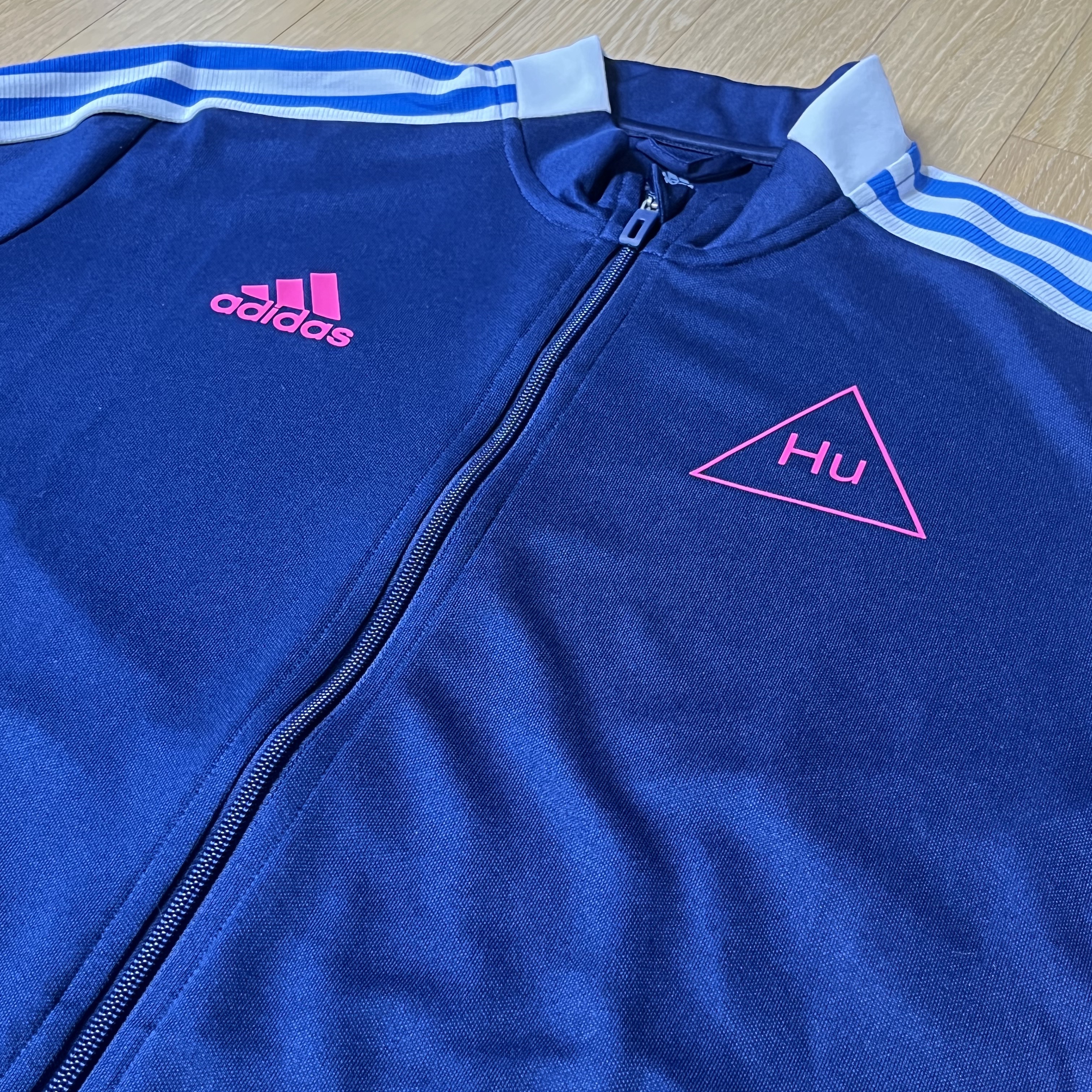 Adidas x Pharrell Williams Humanrace Sichona Black Pink 착용 스타일 - 4