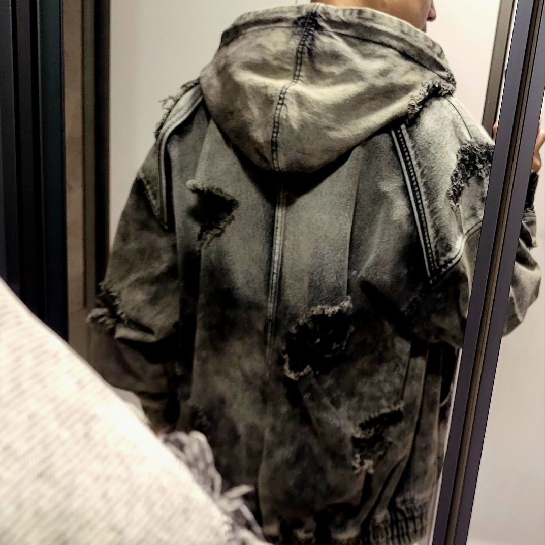 Juun.J Distressed Denim Zip-Up Hoodie Black 착용 스타일 - 3