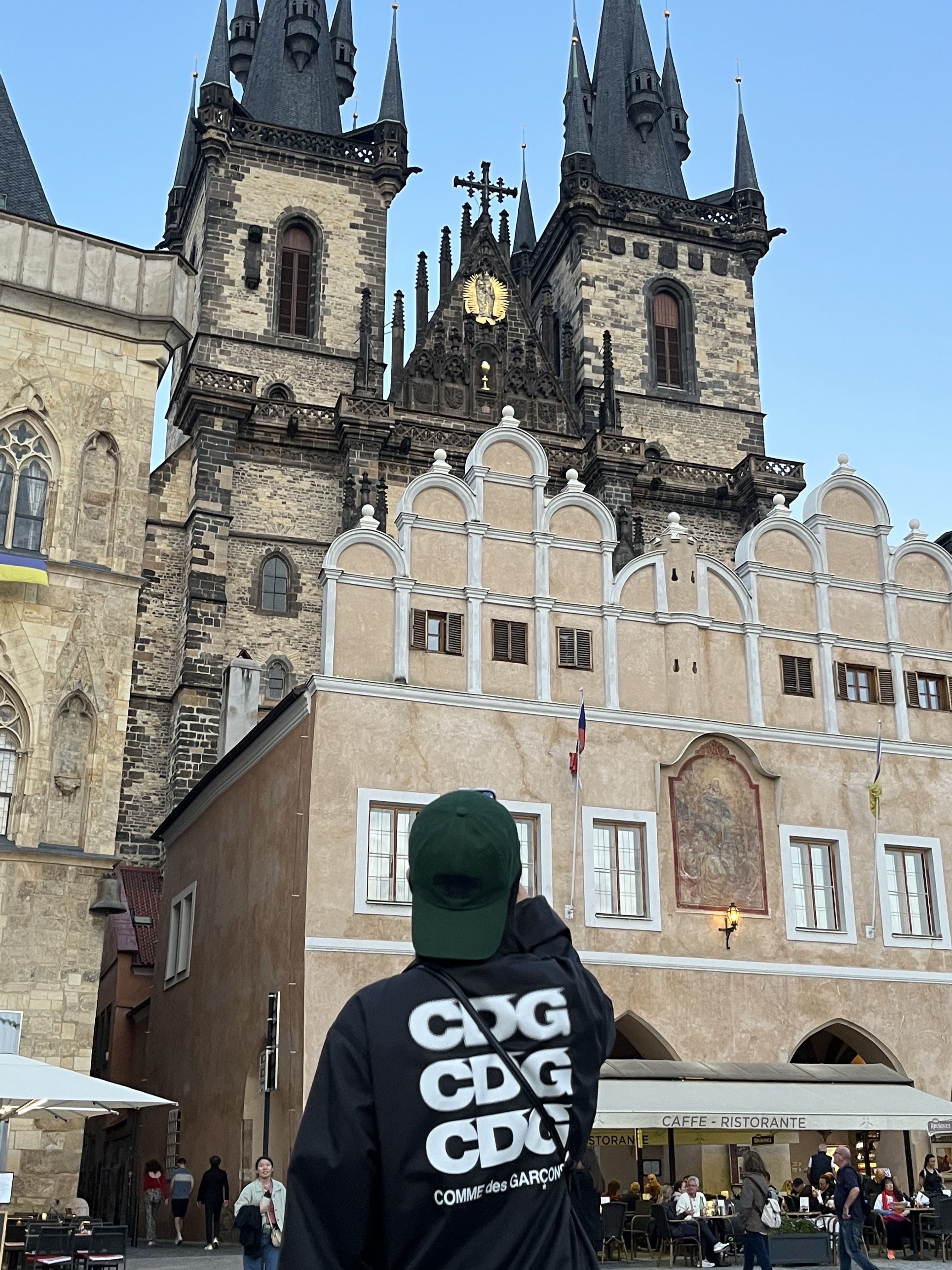 CDG Logo Coach Jacket Black 착용 스타일 - 2