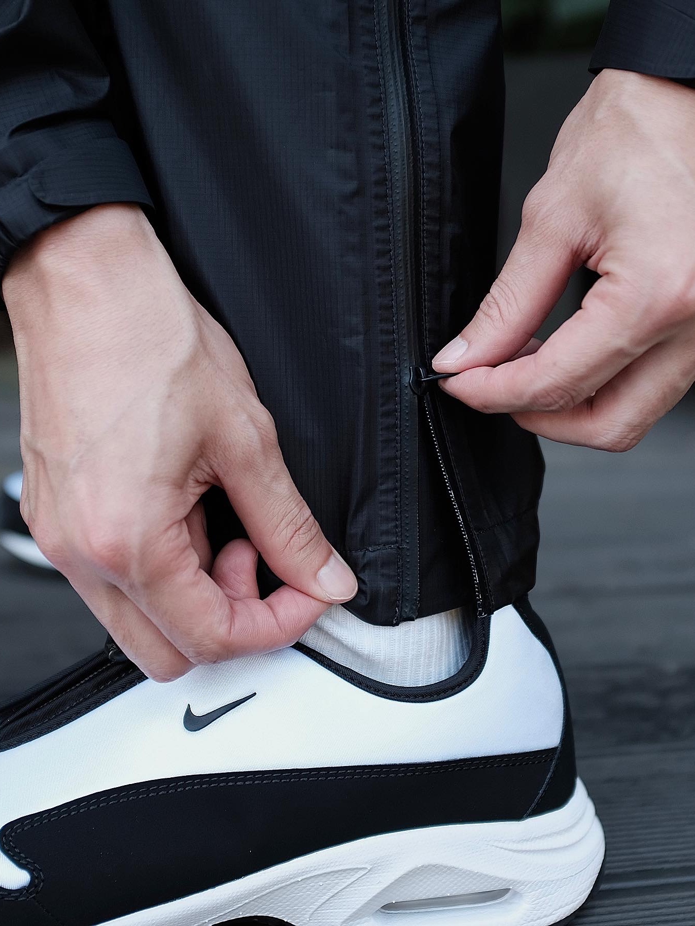 Nike x Comme des Garcons Homme Plus Air Max Sunder SP White Black 착용 스타일 - 3