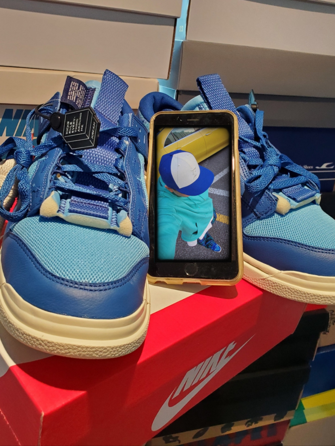 Nike Air Dunk Jumbo University Blue, Essentials x New Era Sized Cap Light Royal 착용 스타일 - 5