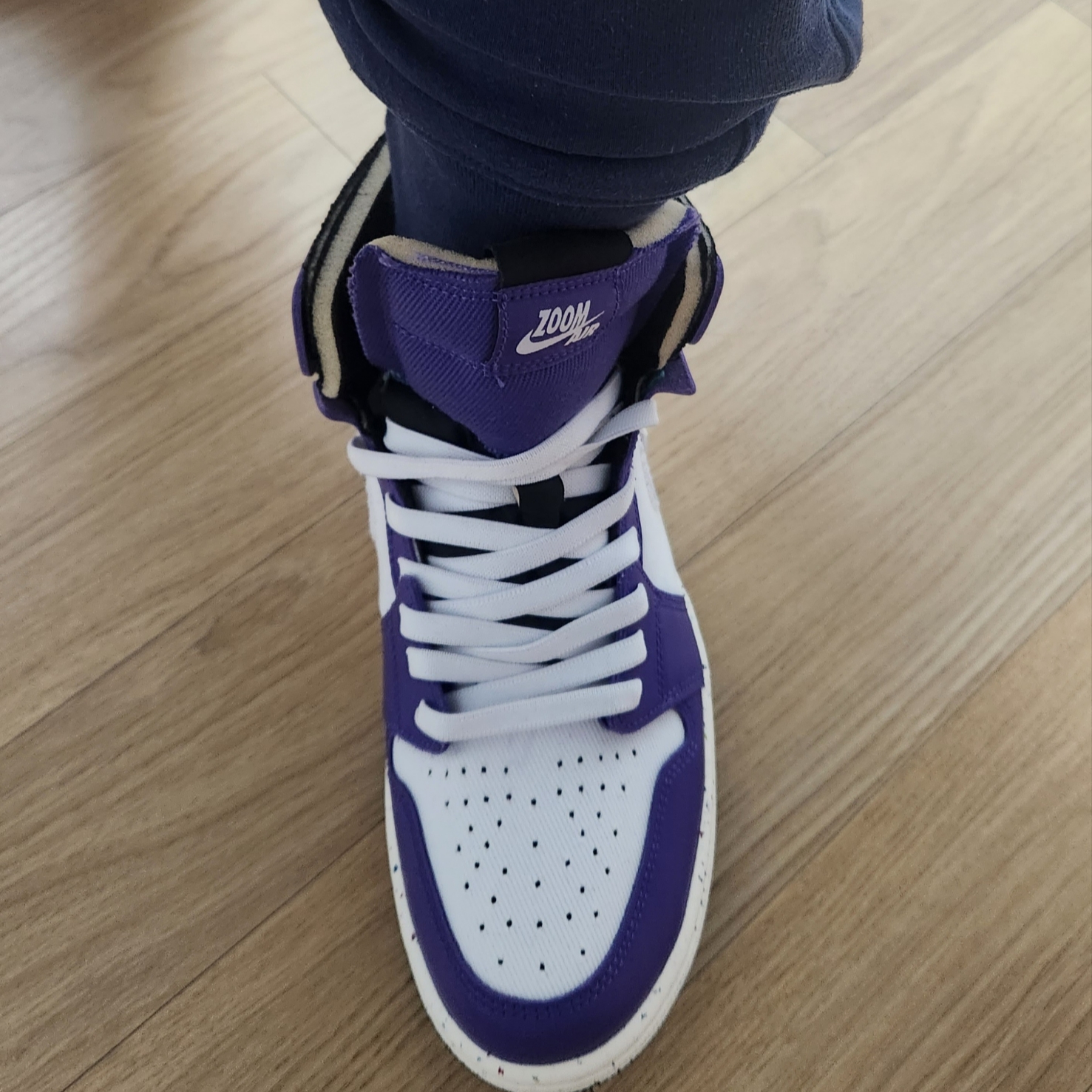 Jordan 1 Zoom Air CMFT Dark Iris 착용 스타일 - 2