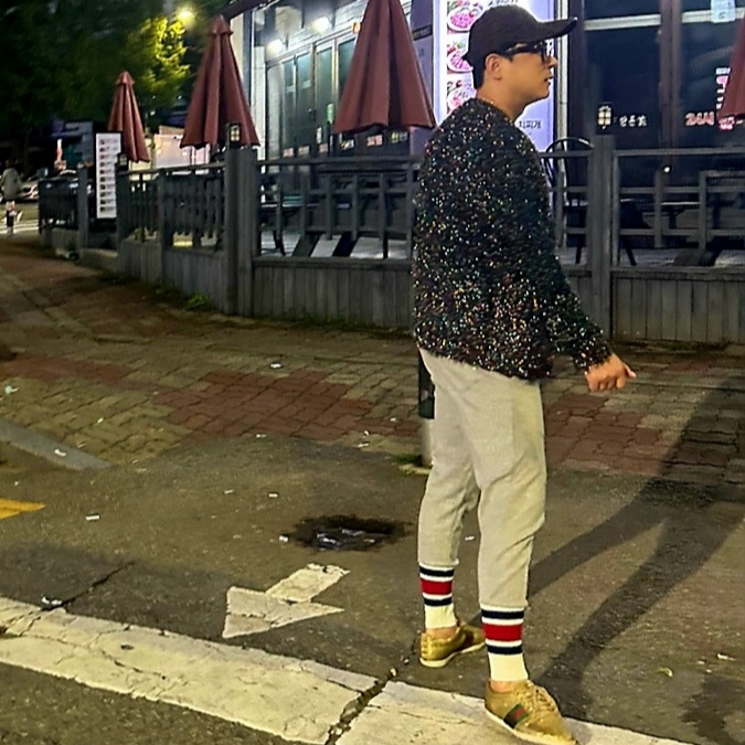 Supreme Sparkle Cardigan Multicolor - 23SS 착용 스타일 - 1