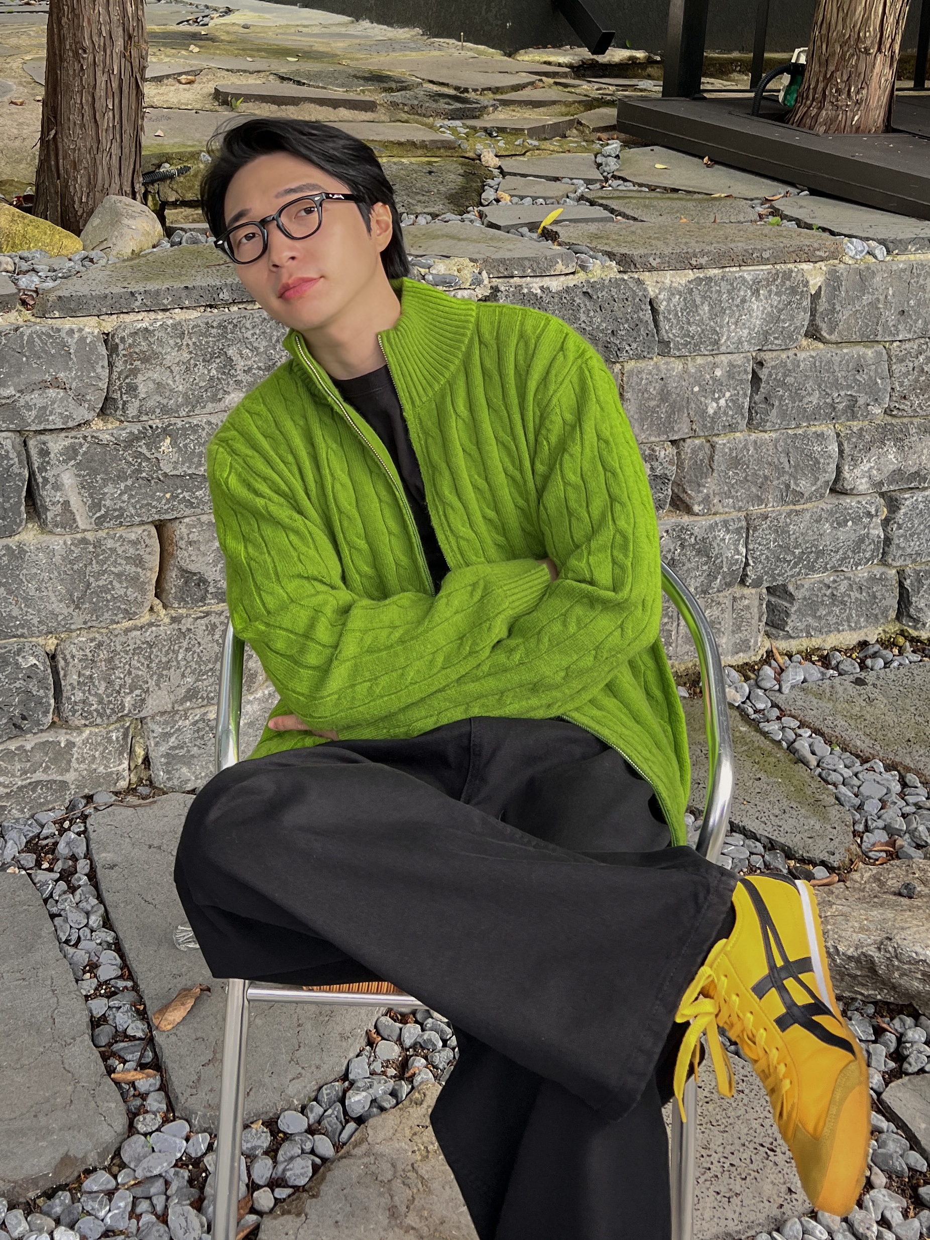 Onitsuka Tiger Mexico 66 Yellow Black 착용 스타일 - 1