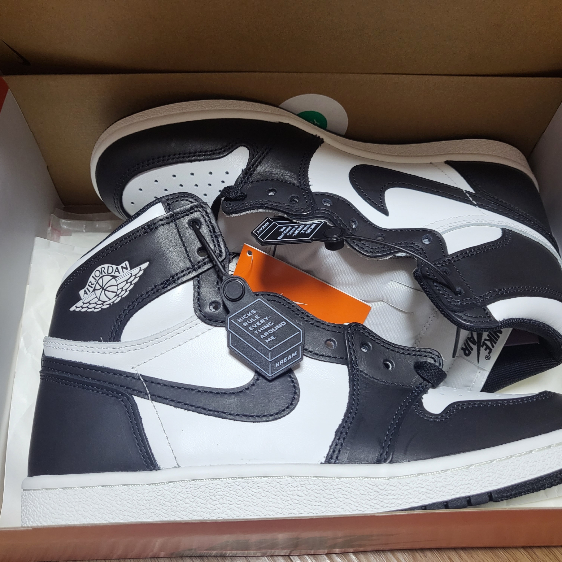 Jordan 1 High 85 Black White 착용 스타일