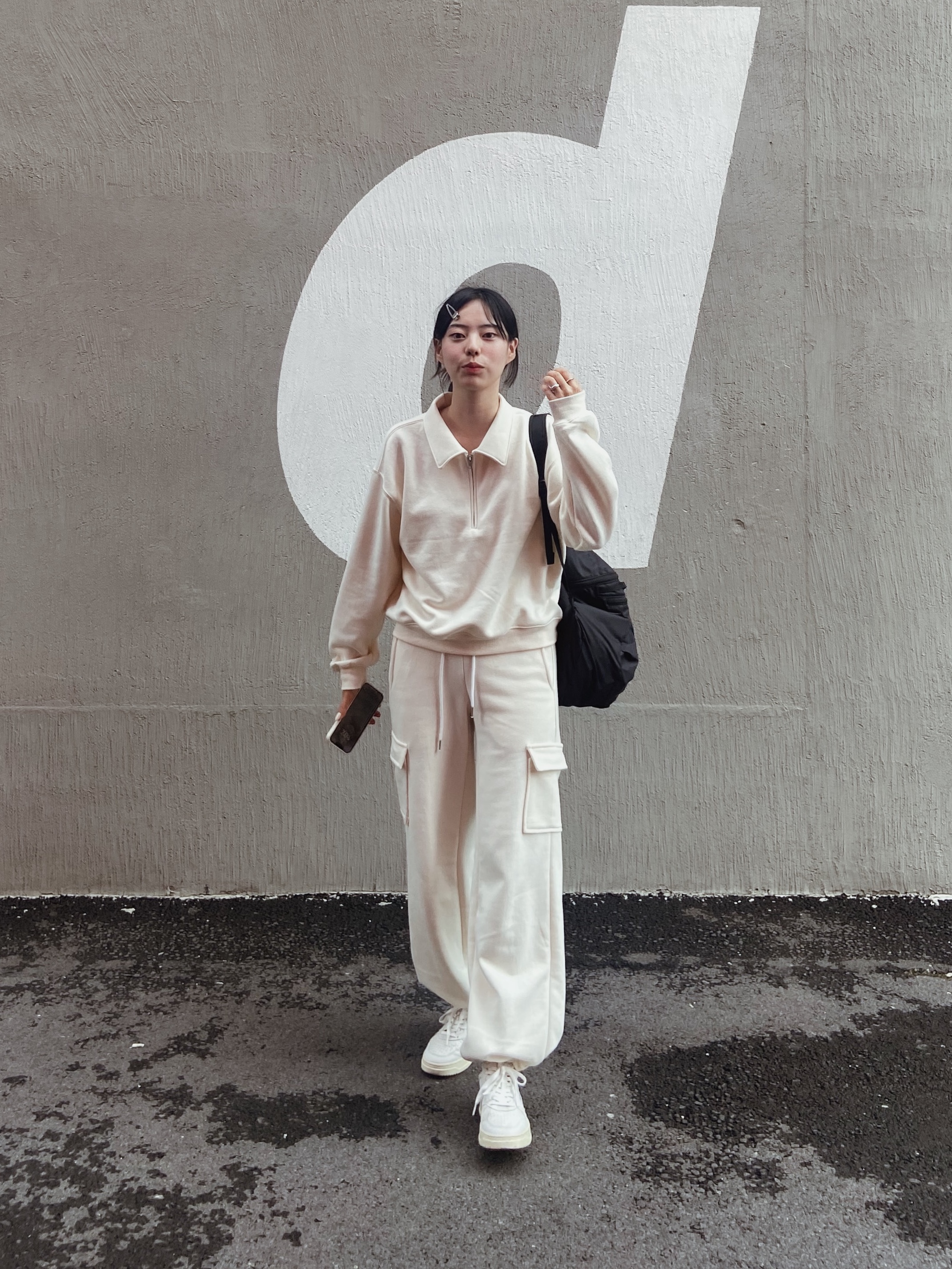 (W) Autry Medalist Low Goatskin Sneakers White, Arc'teryx Heliad 15 Backpack Black 착용 스타일