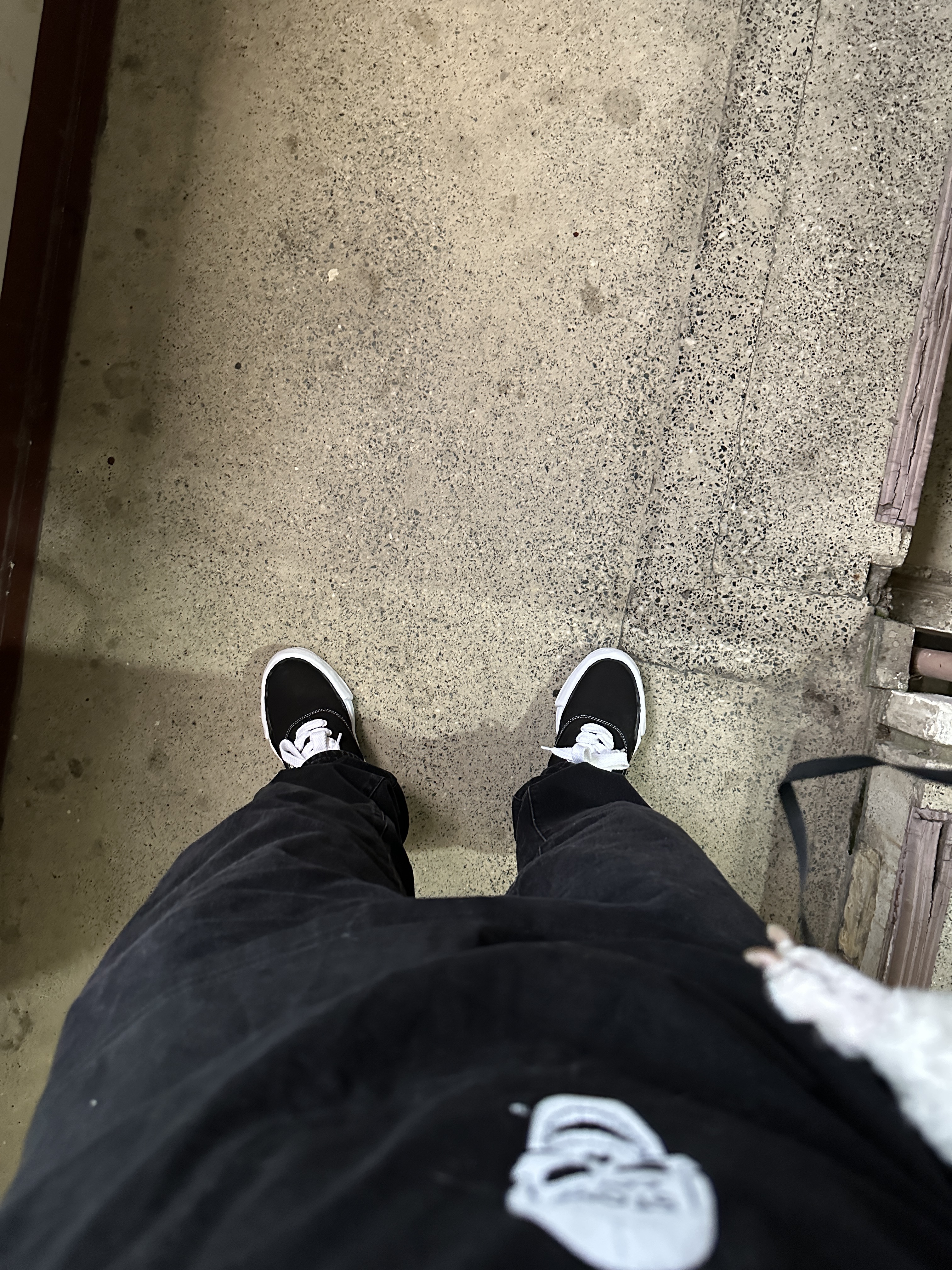 Maison Mihara Yasuhiro Baker OG Sole Canvas Low Cut Sneakers Black, Supreme Regular Jean Washed Black - 23FW 착용 스타일 - 1