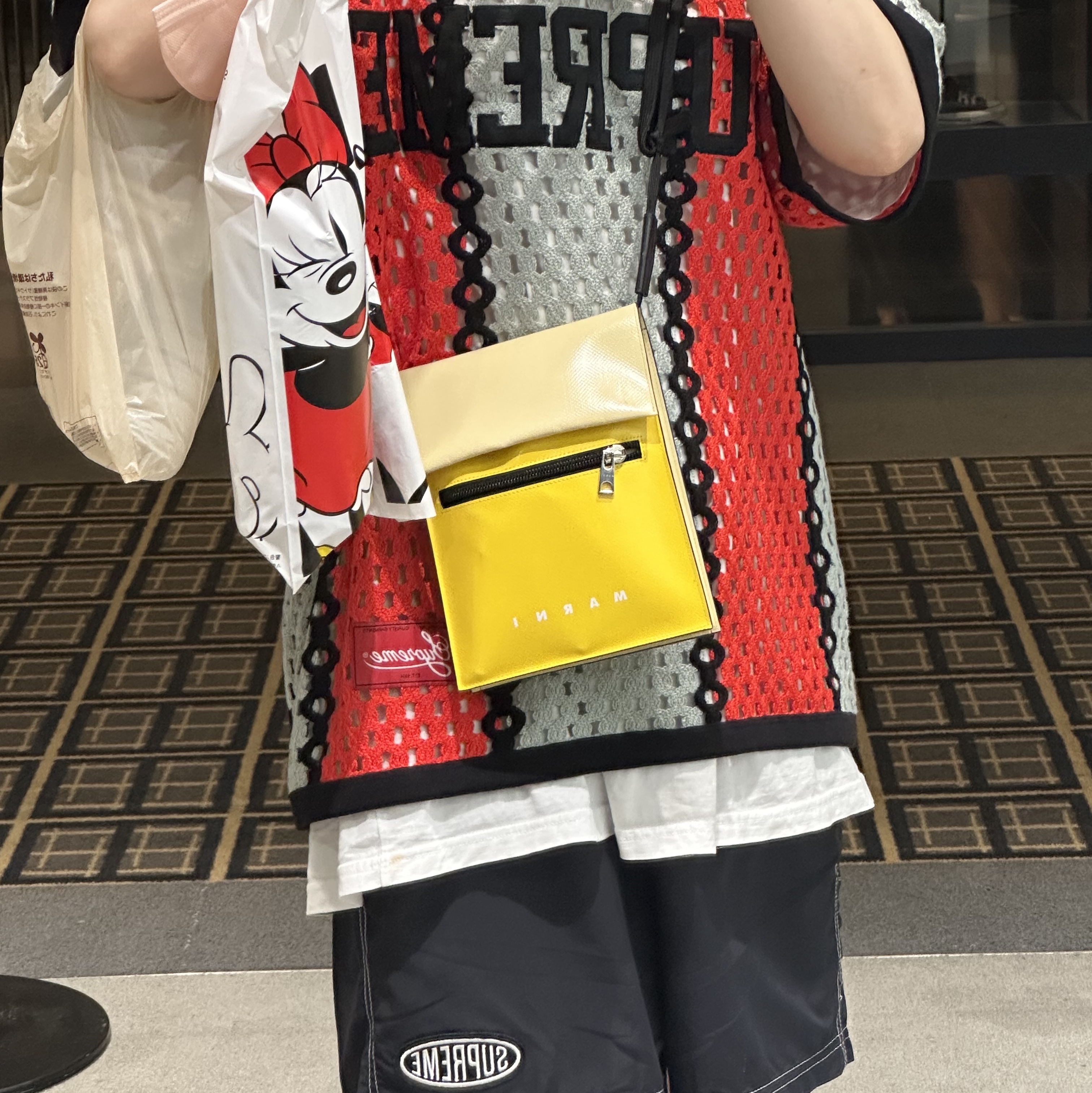 Supreme Nylon Painter Shorts Black - 23SS, Supreme Crochet Football Jersey Black - 23SS 착용 스타일 - 2