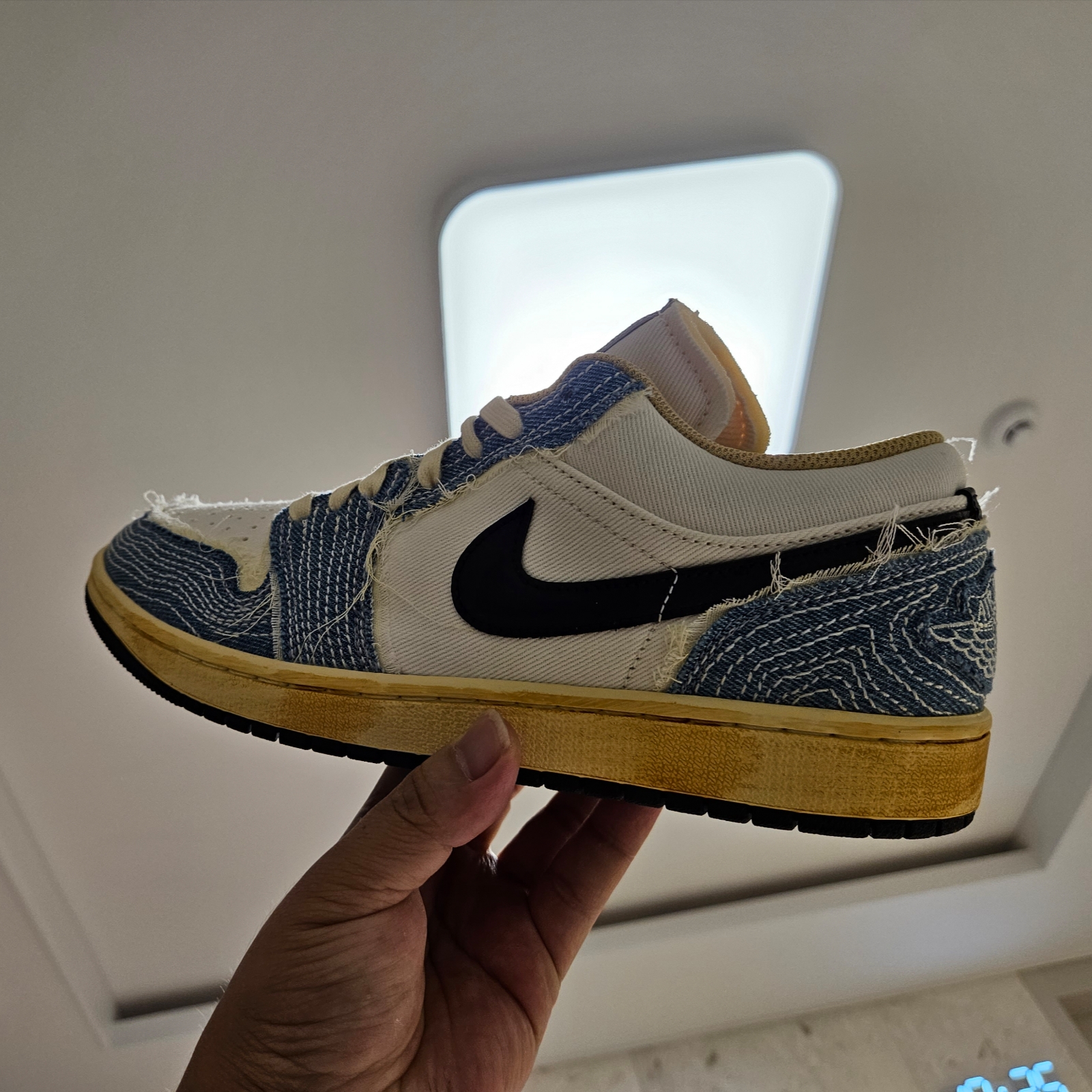 Jordan 1 Low World Make Japan 착용 스타일