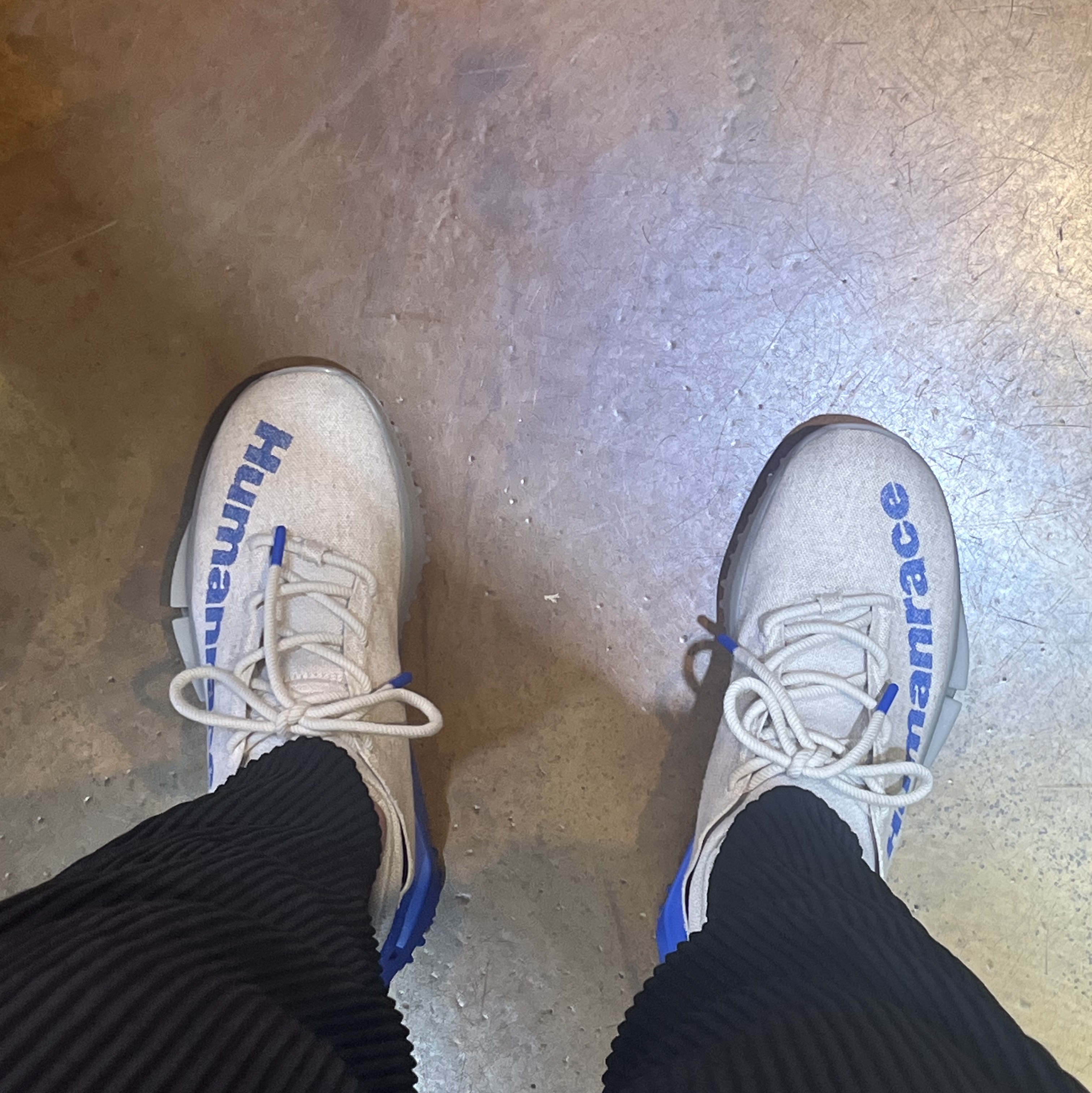 Adidas x Pharrell Williams Humanrace NMD S1 Mahbs Light Brown Bold Blue 착용 스타일