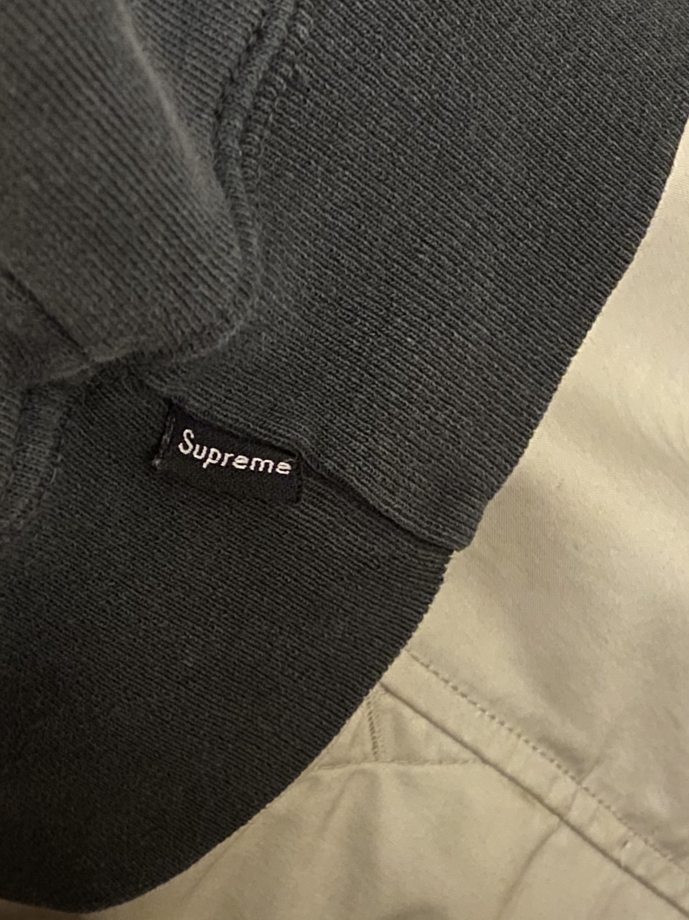 Supreme Kevlar Denim S Logo 6-Panel Black - 22SS, Supreme Overdyed S Logo Hooded Sweatshirt Black - 23SS 착용 스타일 - 2