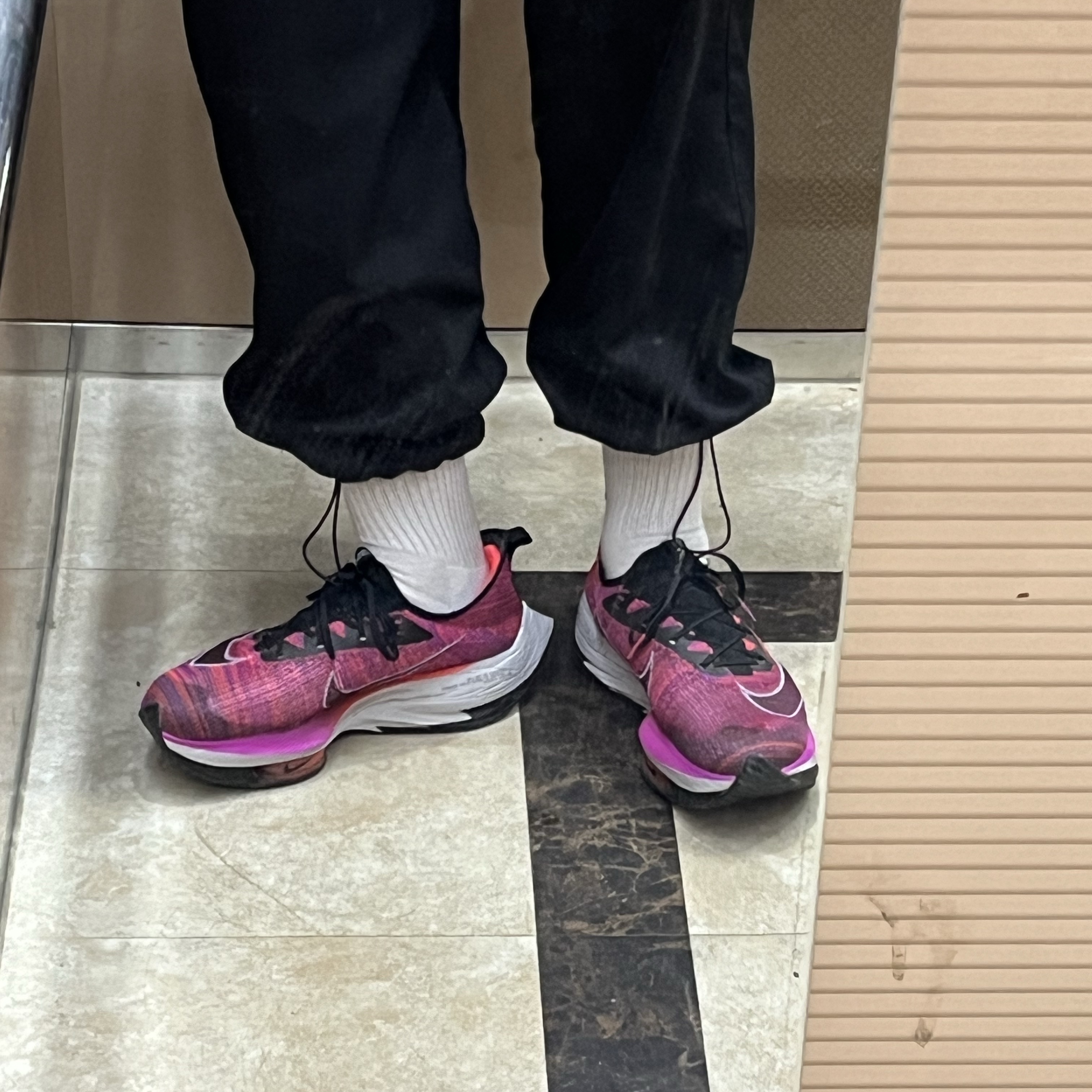 Nike Air Zoom Alphafly Next% Hyper Violet 착용 스타일