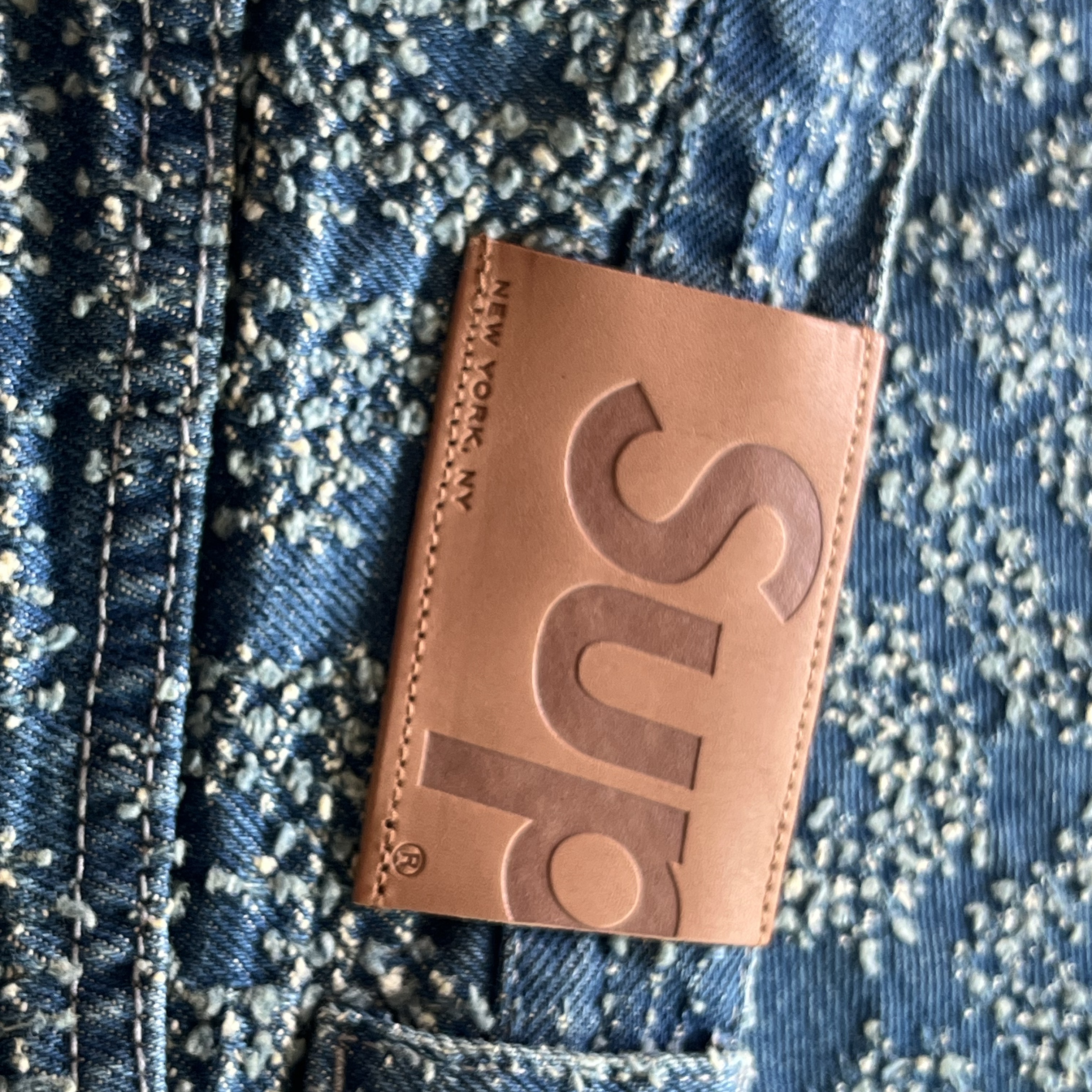 Supreme Needle Punch Regular Jean Washed Blue - 23FW 착용 스타일 - 2
