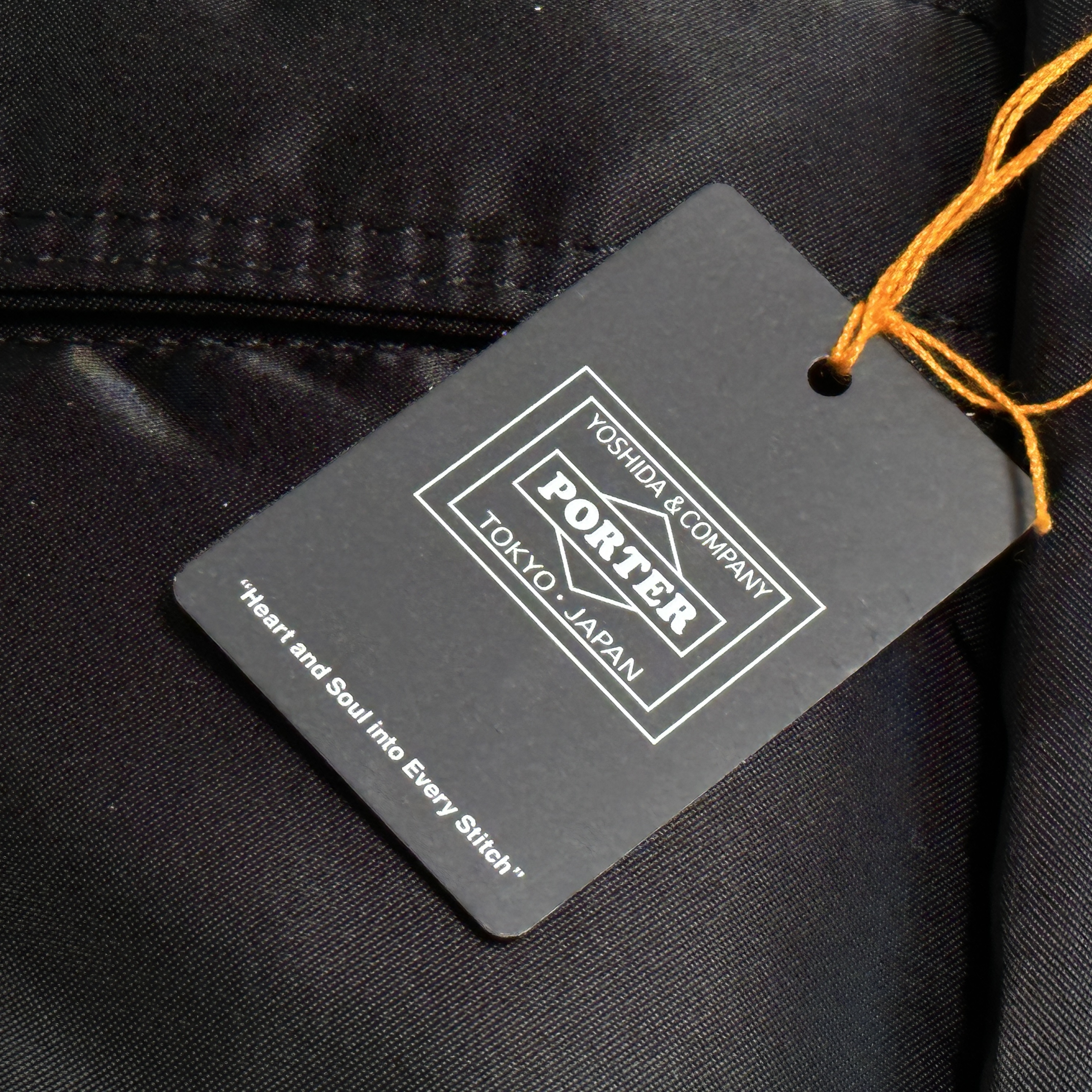 Porter Tanker 2Way Briefcase Black 착용 스타일 - 2