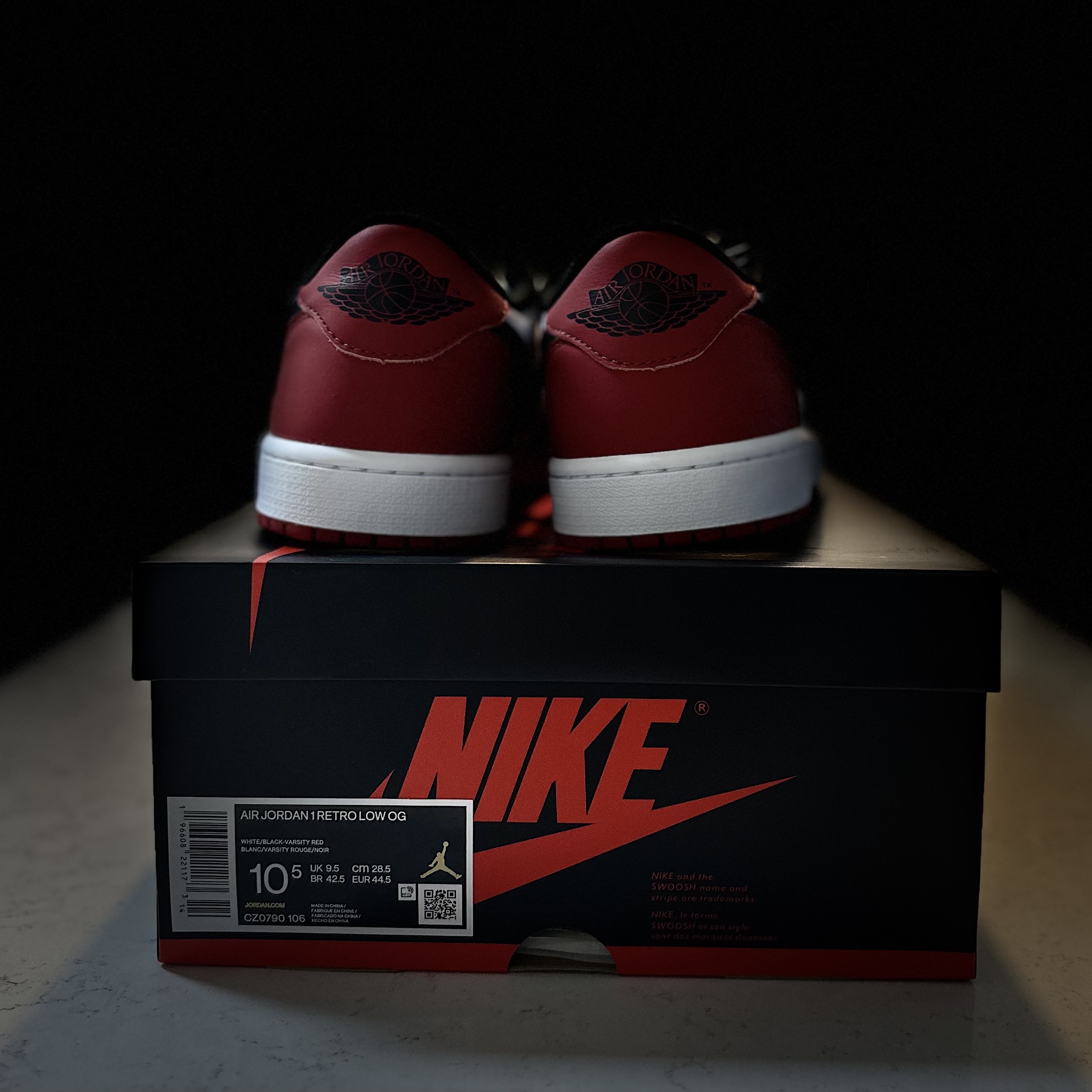 Jordan 1 Retro Low OG Black Toe 착용 스타일 - 1