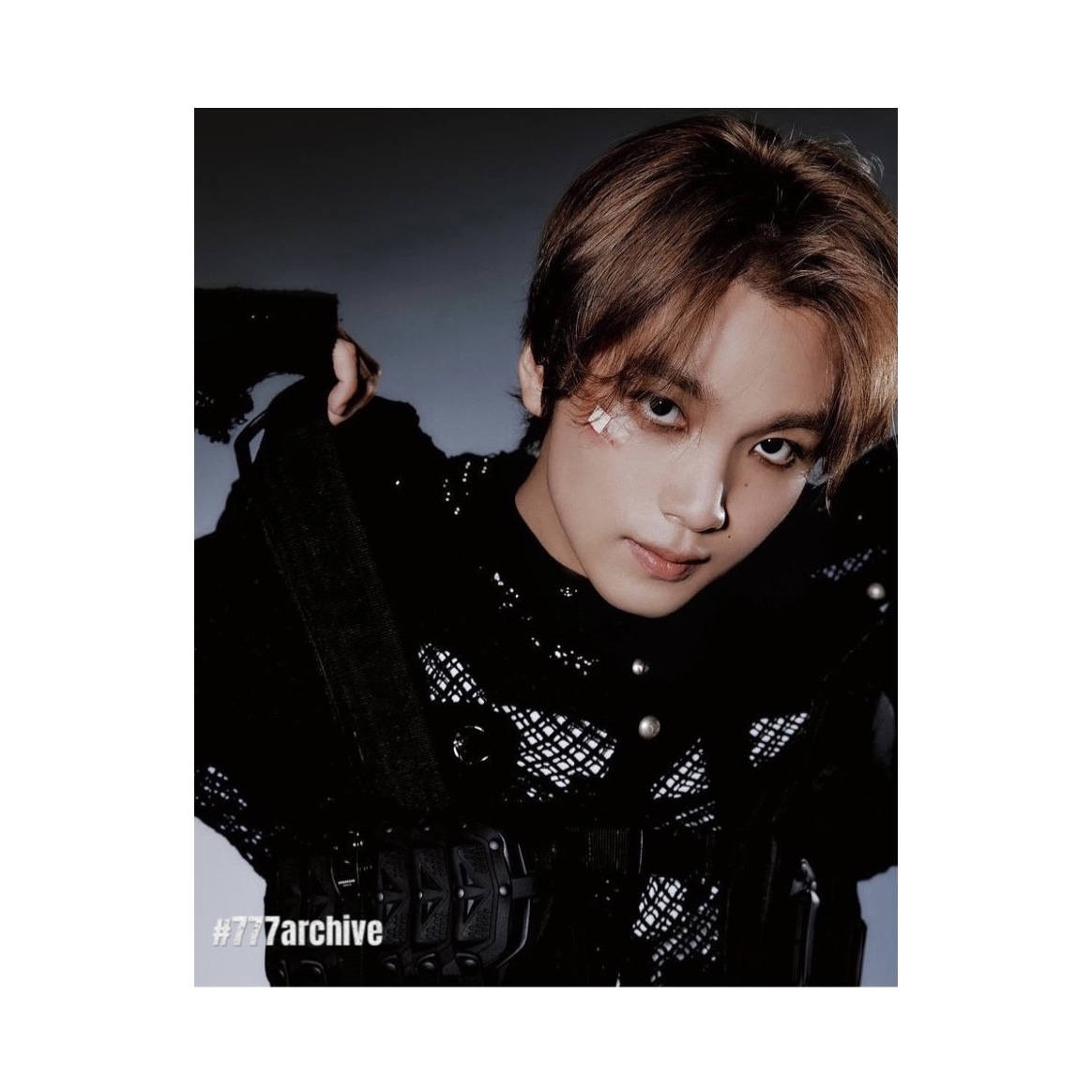 Thug Club Mithril Hoodie Sleeve Black, Thug Club Chain Stitch Denim Pants Black 착용 스타일 - 2