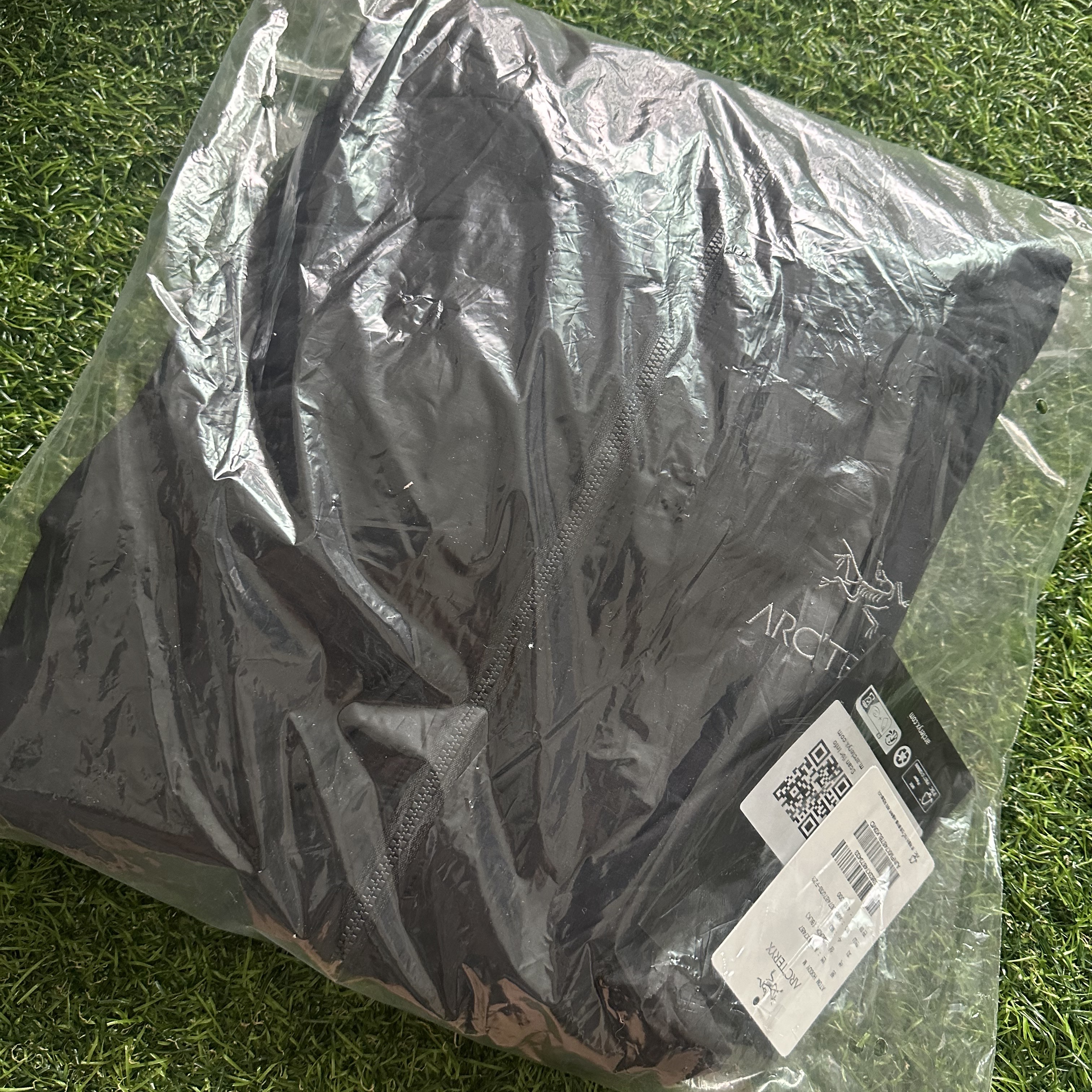 Arc'teryx Atom LT Hoody Black 착용 스타일