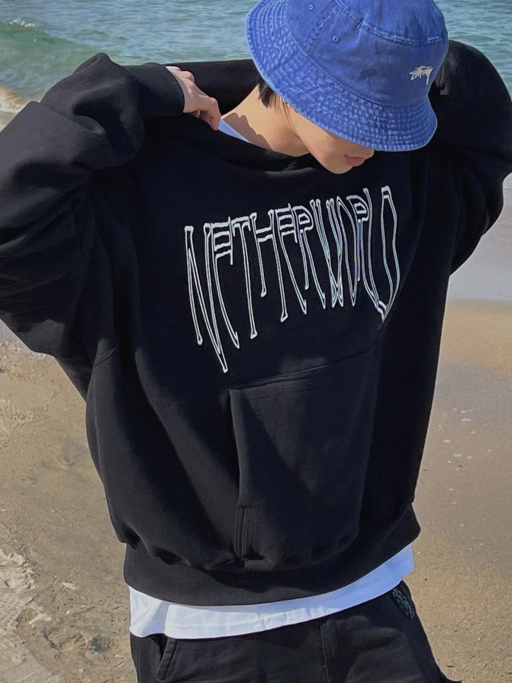Netherworld Hoodie Black, New Balance 990v6 Made in USA Grey - D Standard 착용 스타일 - 3