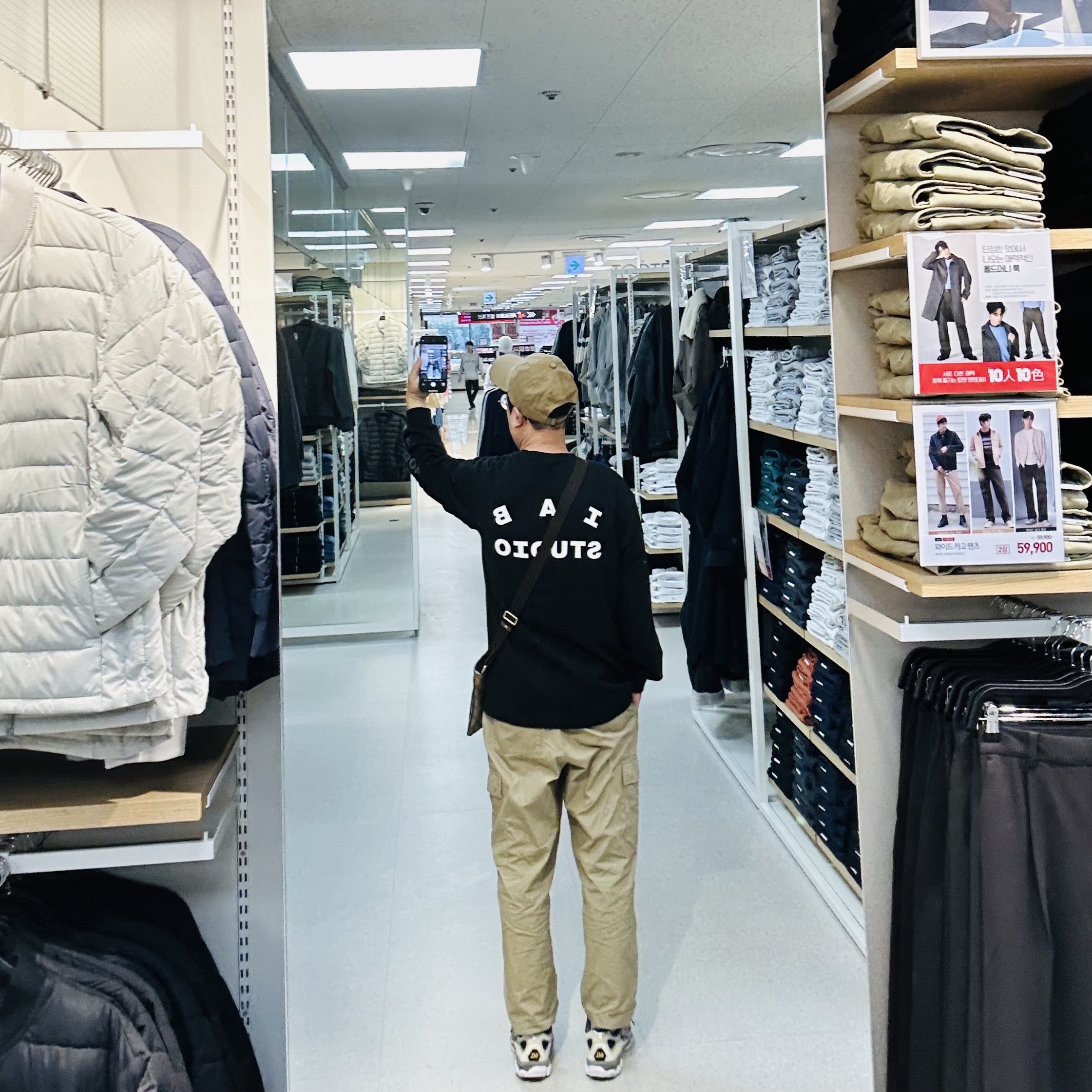 Nike Heritage 86 Futura Washed Cap Dark Driftwood, IAB Studio Long Sleeve Black for Worksout 착용 스타일 - 2