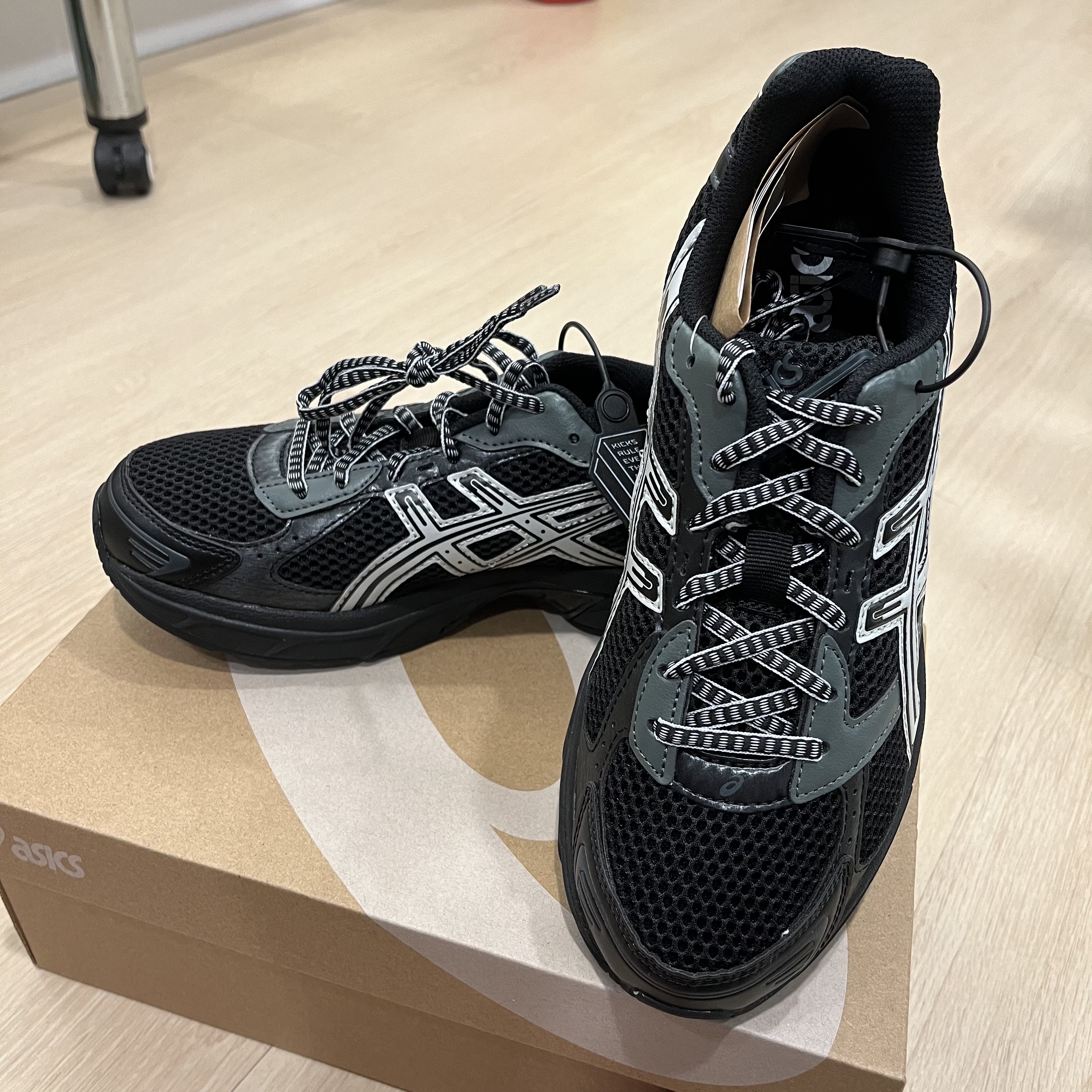 Asics Gel-1130 Black Glacier Grey - Folder Exclusive 착용 스타일