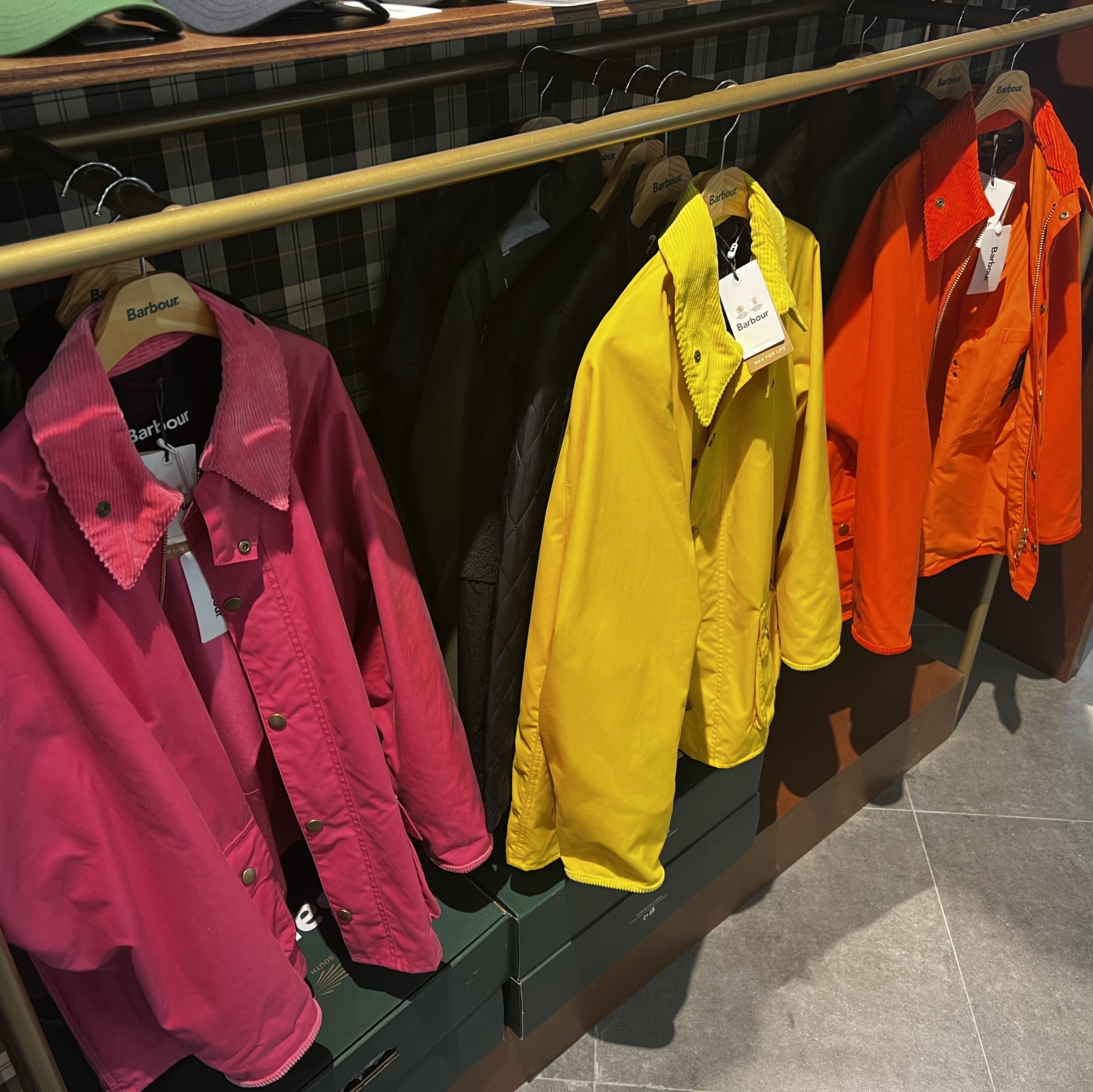 Barbour Bedale Wax Jacket Sage 착용 스타일