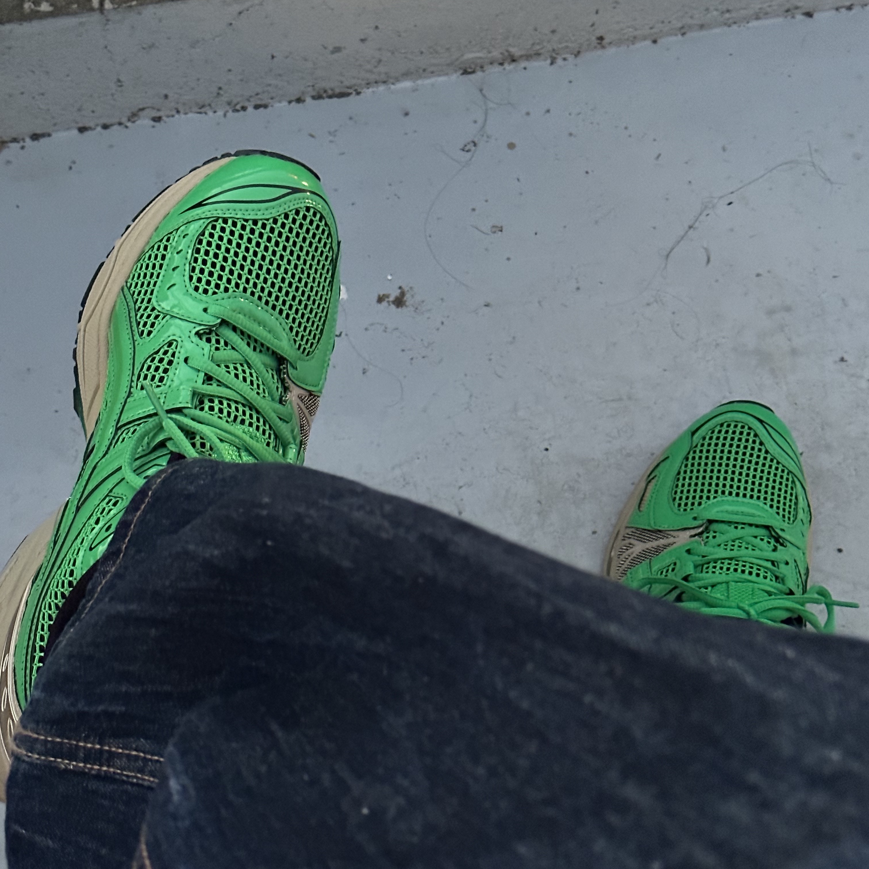 Asics x GmbH Gel-Kayano Legacy Coriander Green Gold 착용 스타일 - 1