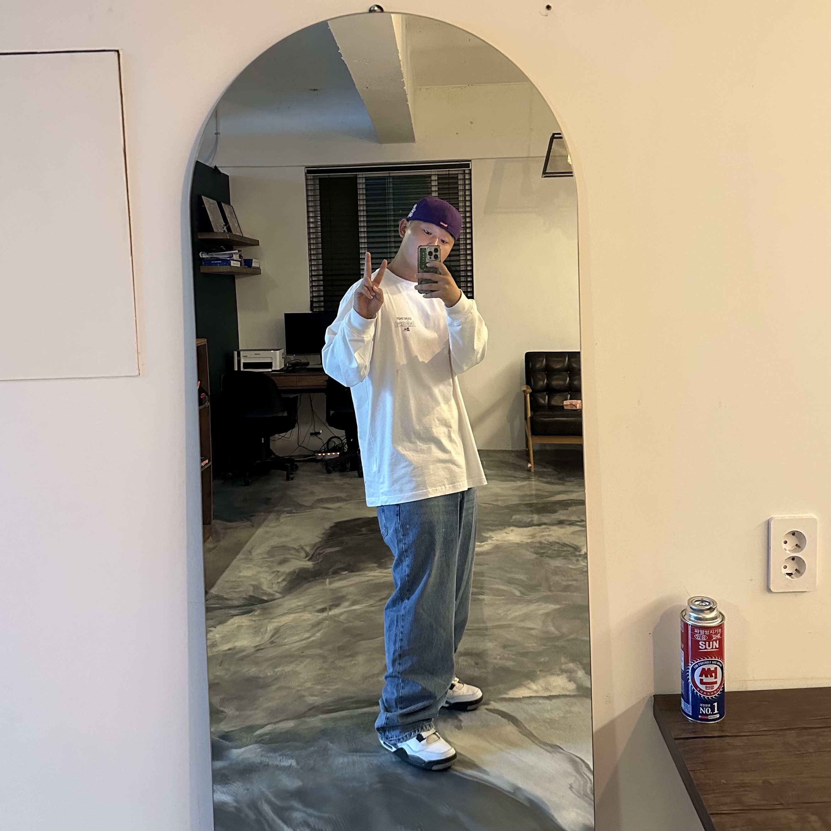 Supreme Hebrew New Era Purple - 23FW, Jordan 4 Retro White Cement 2012 착용 스타일