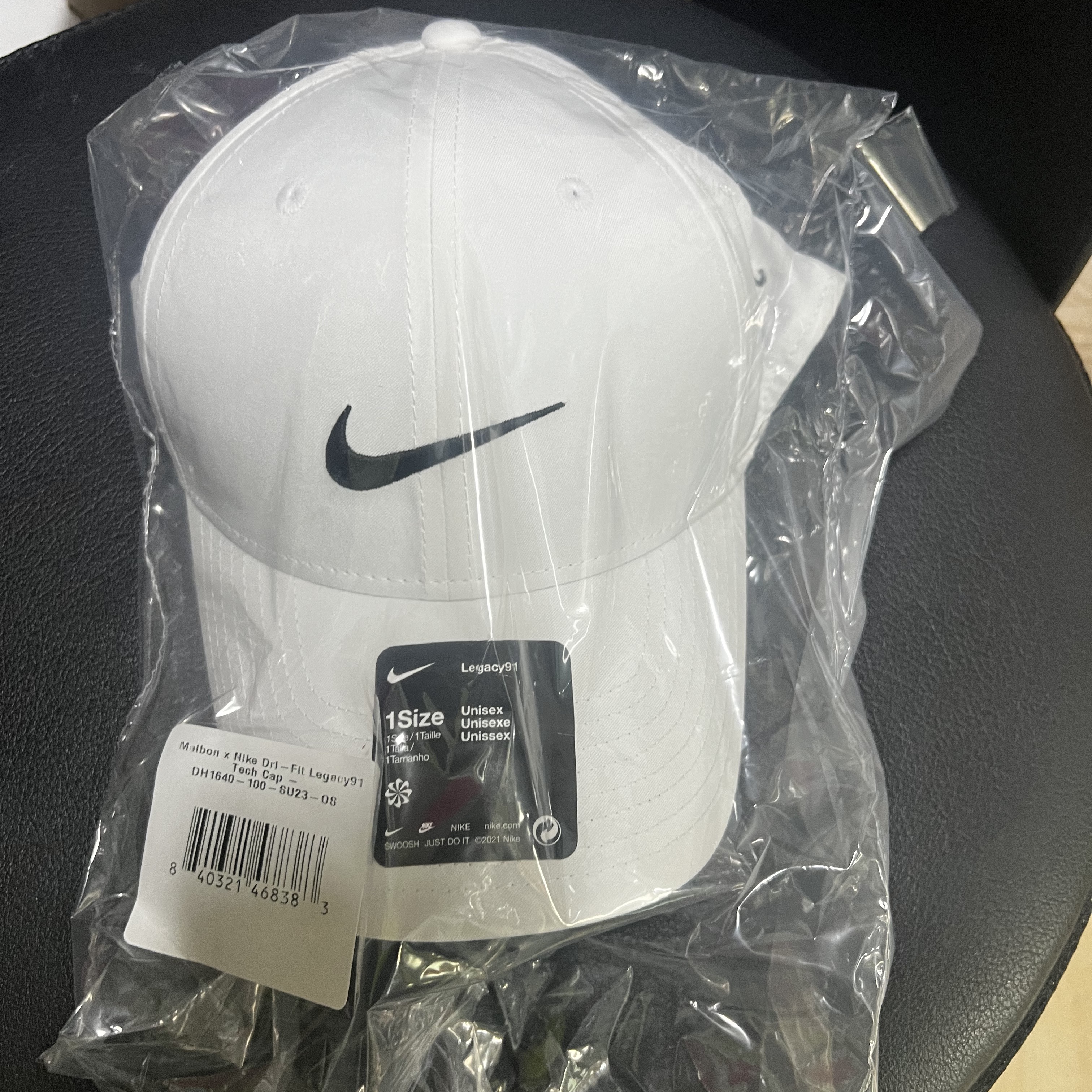 Malbon Golf x Nike Dri-Fit Club Cap White 착용 스타일