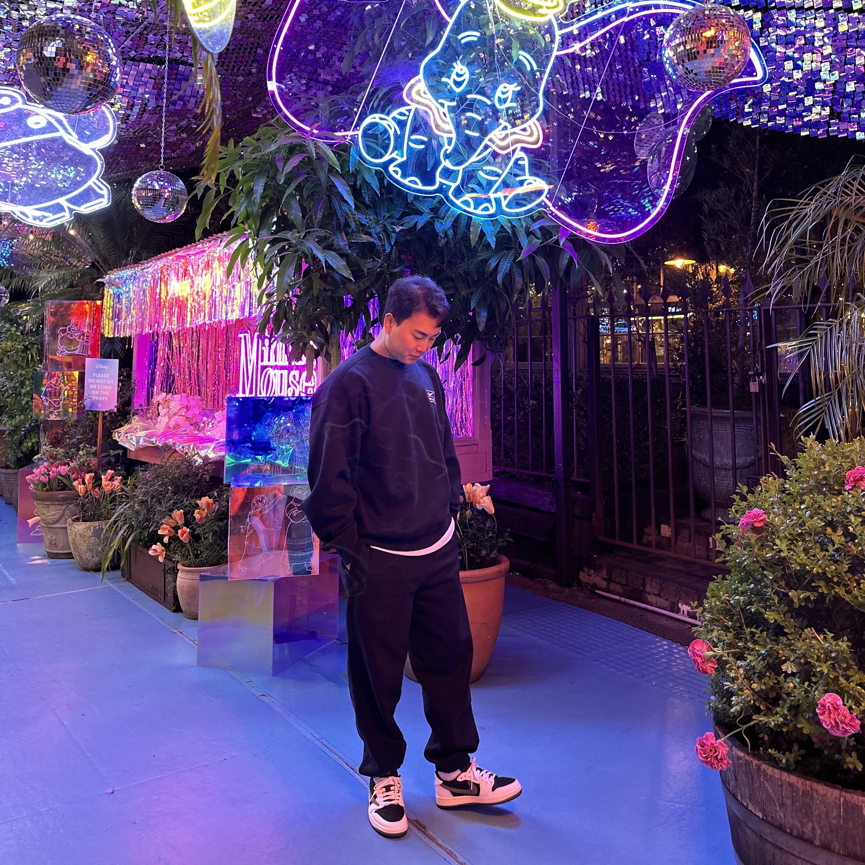 Nike x Stussy NRG Washed Fleece Crewneck Black (DO5310-010), Nike x Stussy NRG Washed Fleece Pants Black (DO5296-010) 착용 스타일 - 2