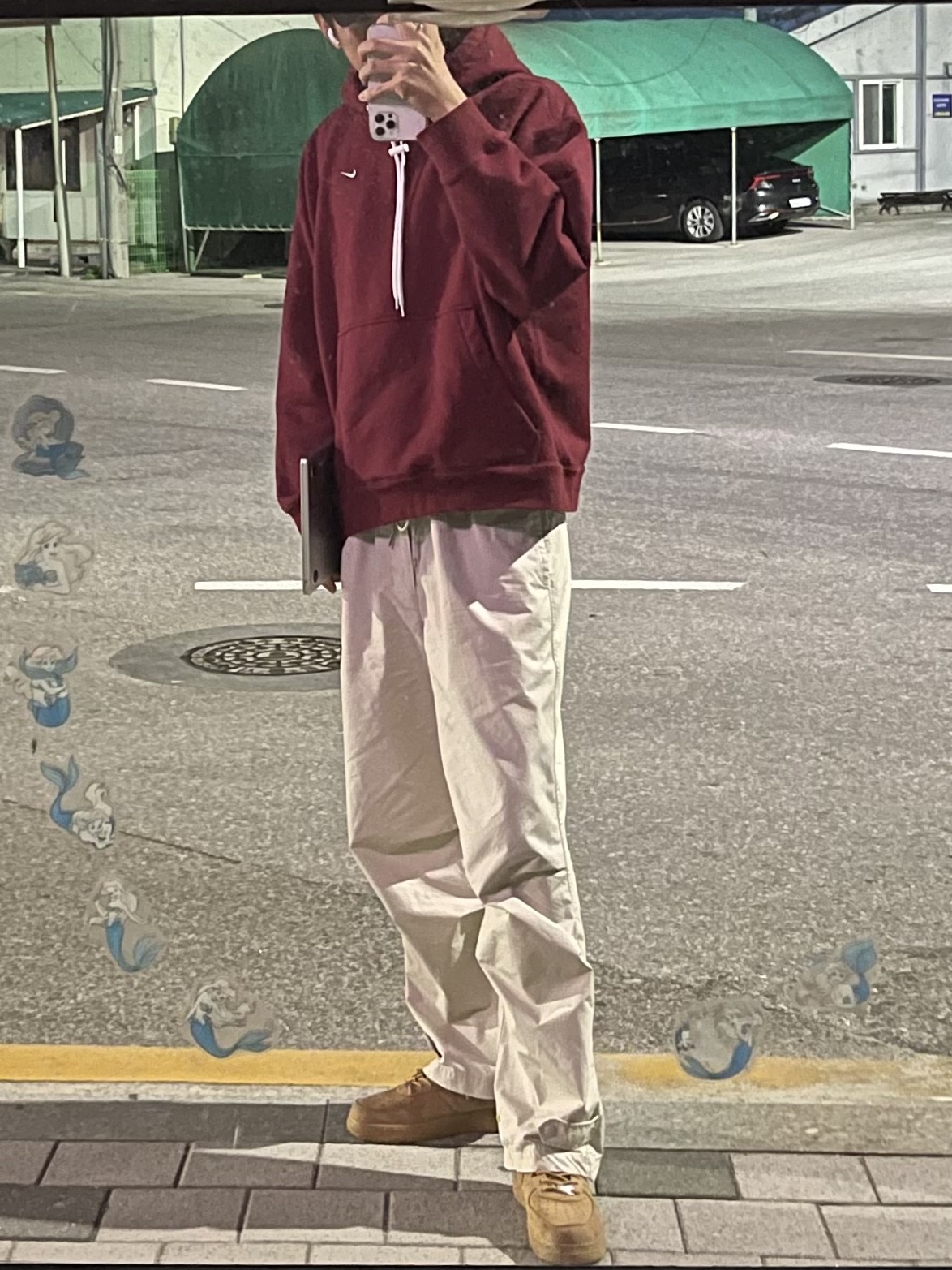 Nike M NRG Hoodie Team Red, Nike x Supreme Air Force 1 Low Flax 착용 스타일