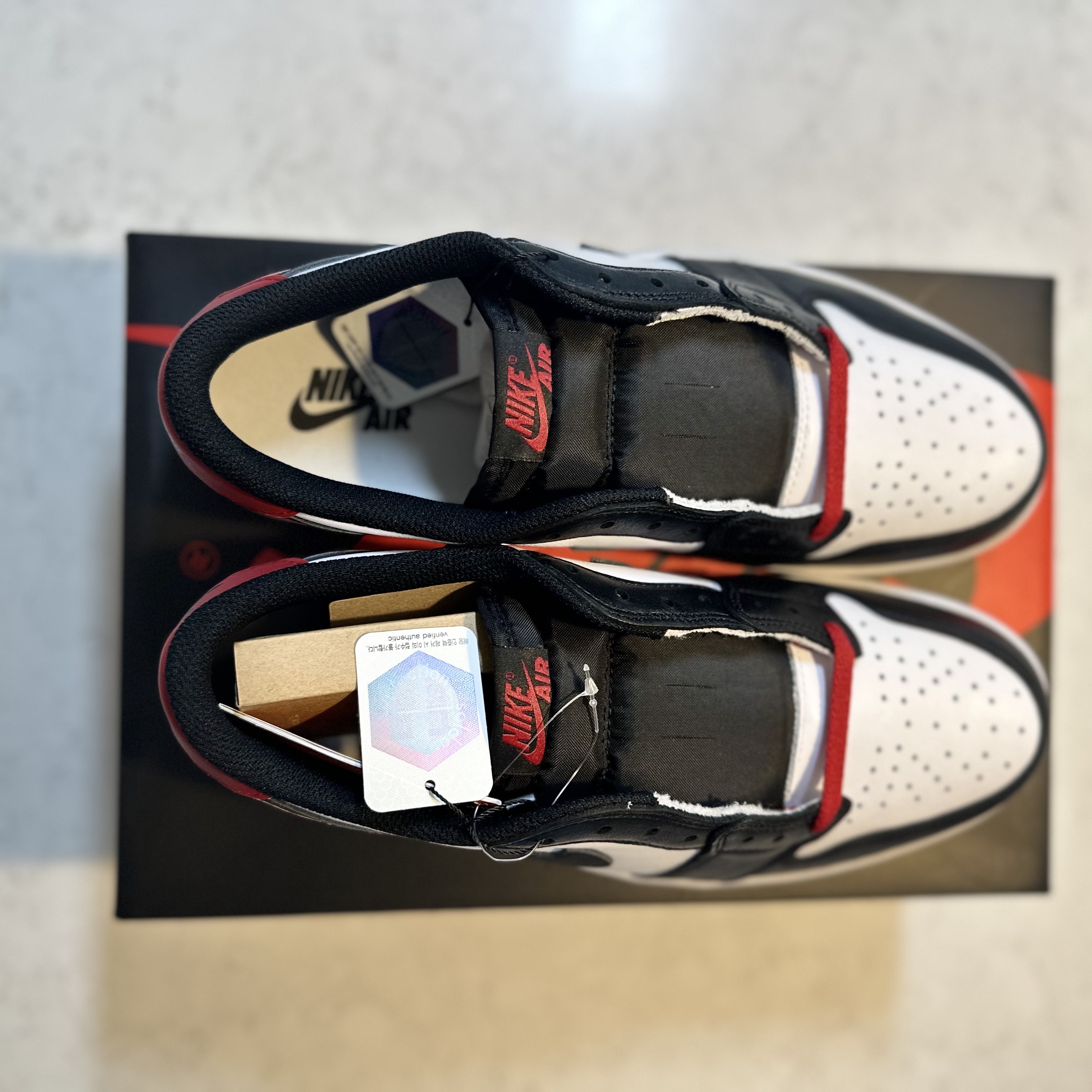Jordan 1 Retro Low OG Black Toe 착용 스타일 - 3